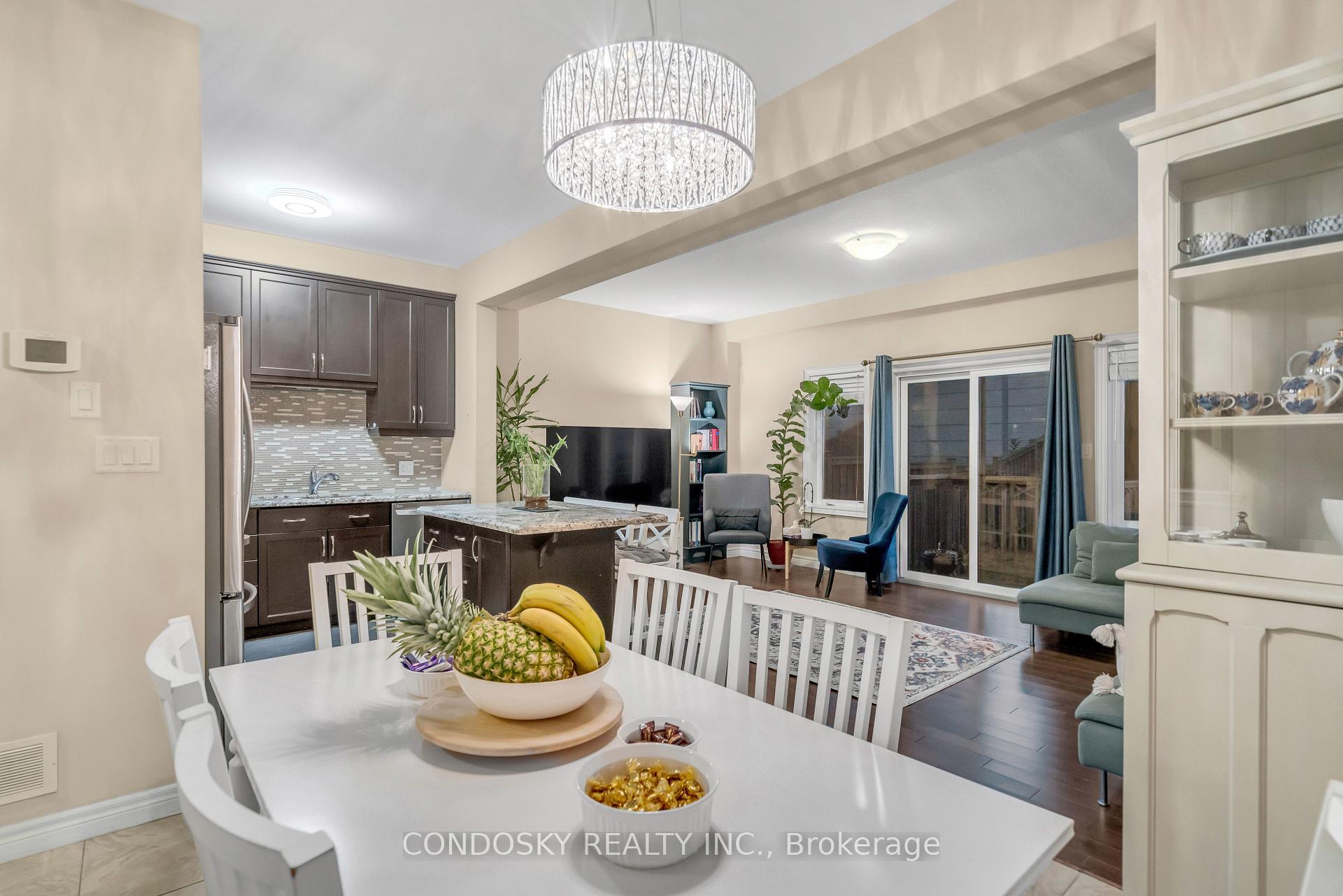 Photo 5 of 67 Sexton Crescent, Hamilton, Ancaster — HOMEH