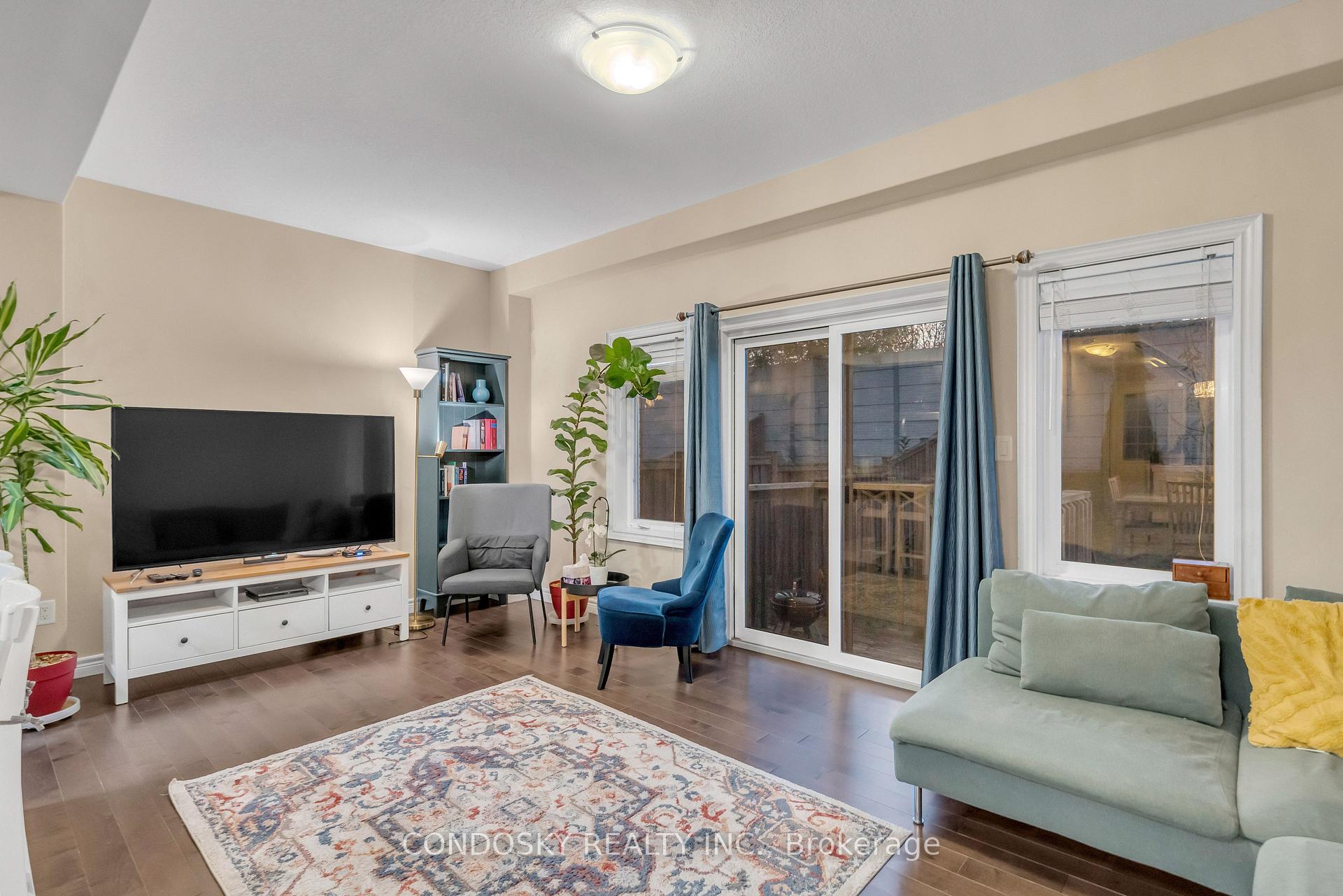 Photo 4 of 67 Sexton Crescent, Hamilton, Ancaster — HOMEH