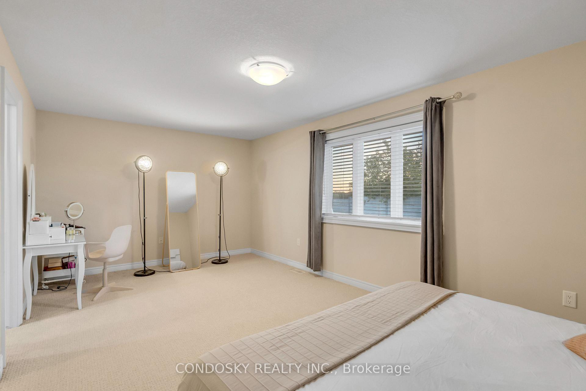Photo 14 of 67 Sexton Crescent, Hamilton, Ancaster — HOMEH