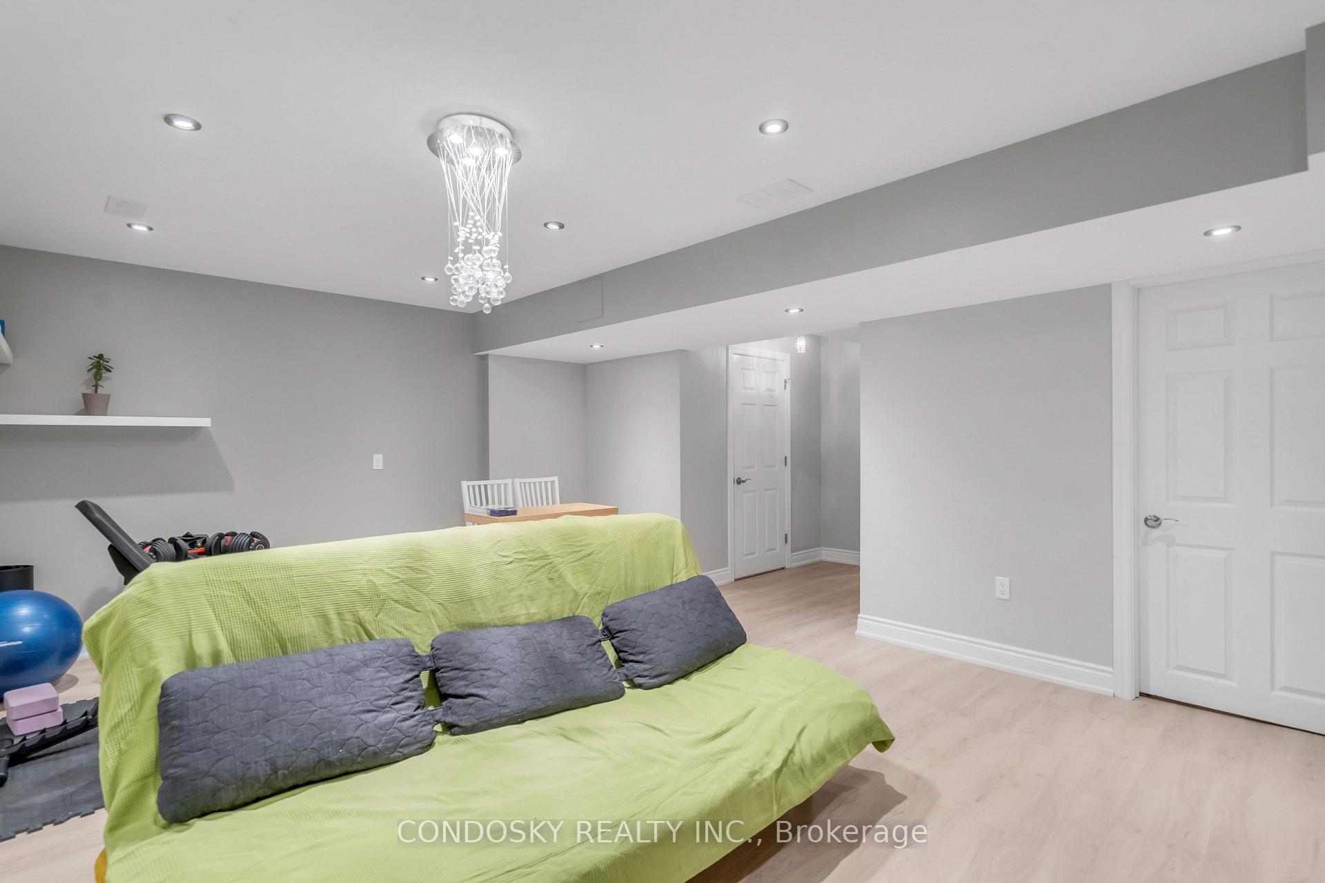Photo 32 of 67 Sexton Crescent, Hamilton, Ancaster — HOMEH