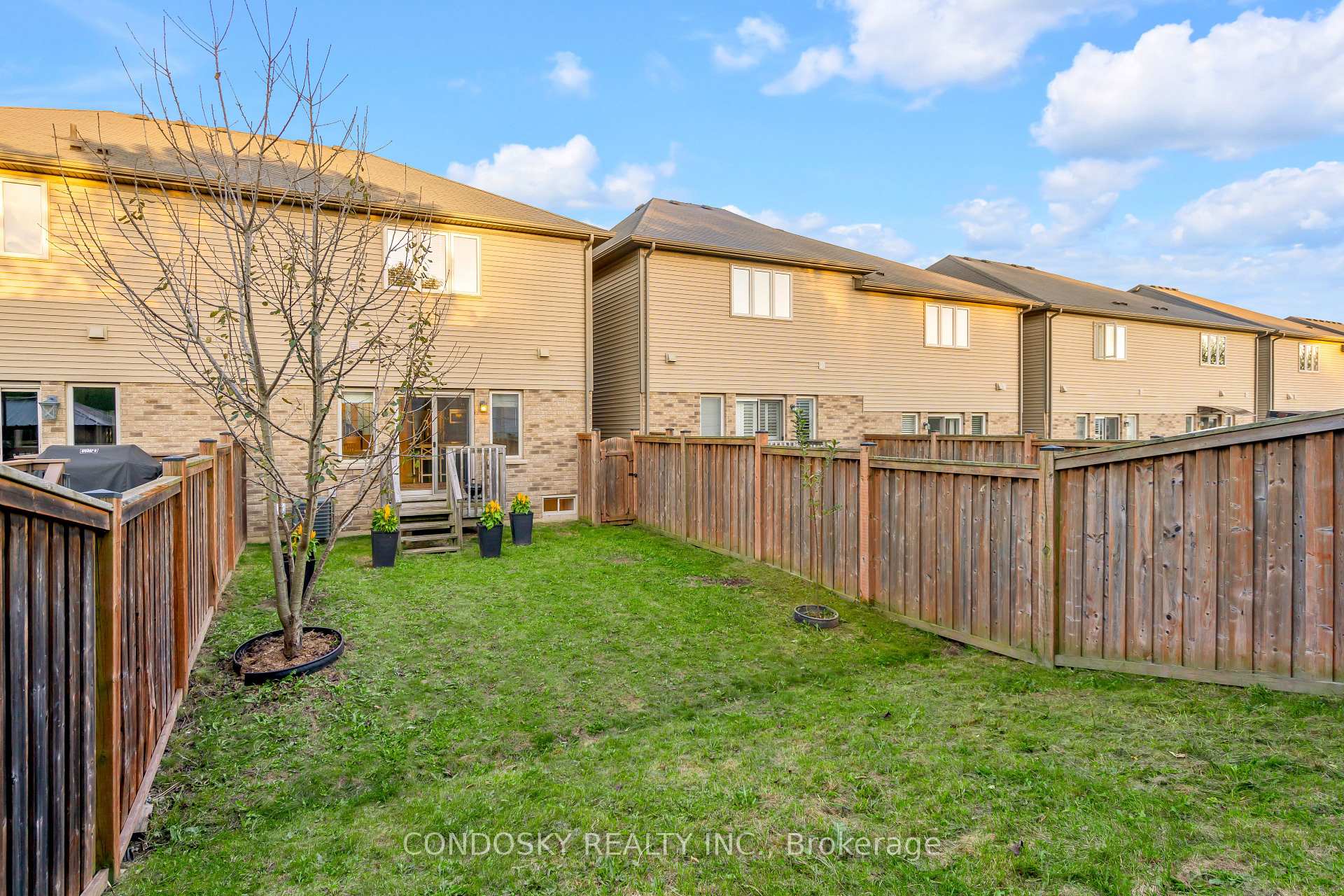 Photo 33 of 67 Sexton Crescent, Hamilton, Ancaster — HOMEH