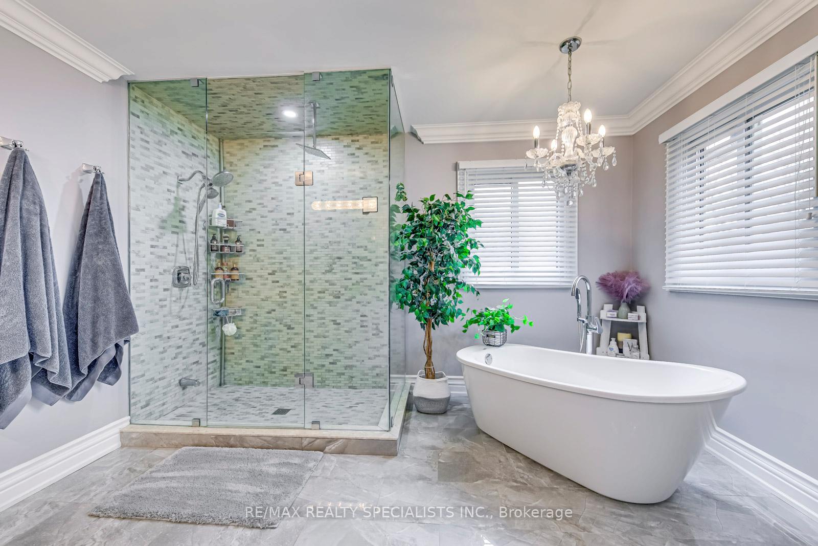 Photo 23 of 25 Inder Heights Drive, Brampton, Snelgrove — HOMEH
