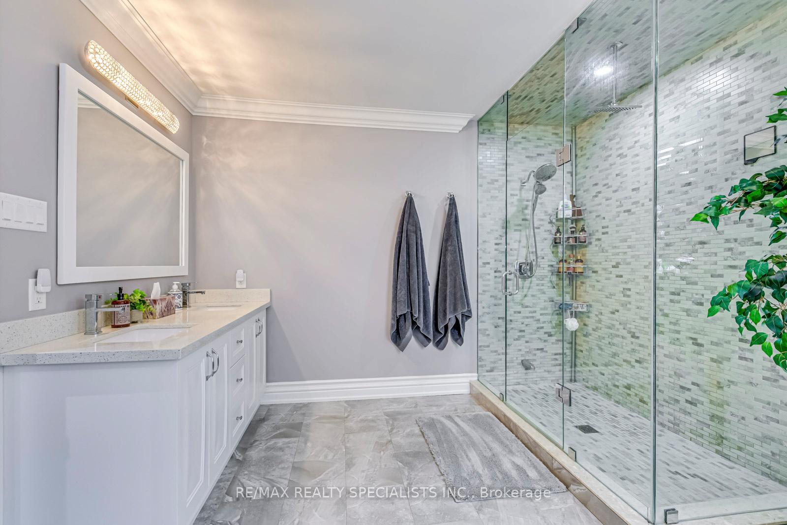 Photo 15 of 25 Inder Heights Drive, Brampton, Snelgrove — HOMEH