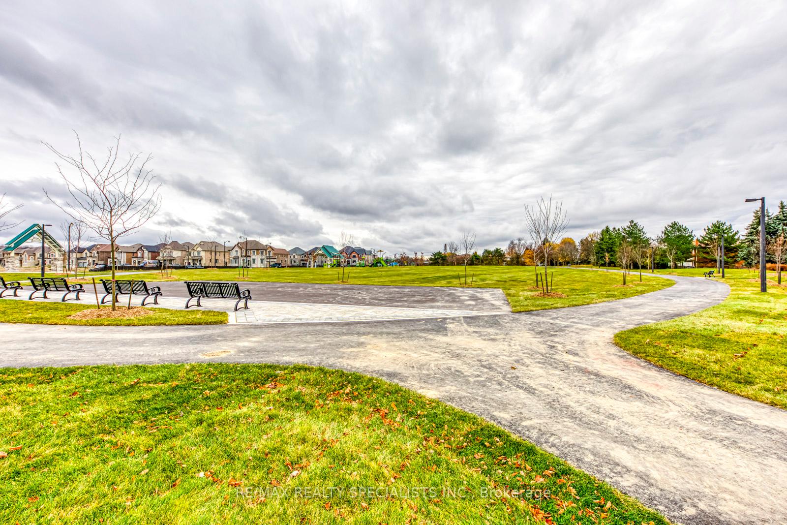 Photo 33 of 25 Inder Heights Drive, Brampton, Snelgrove — HOMEH