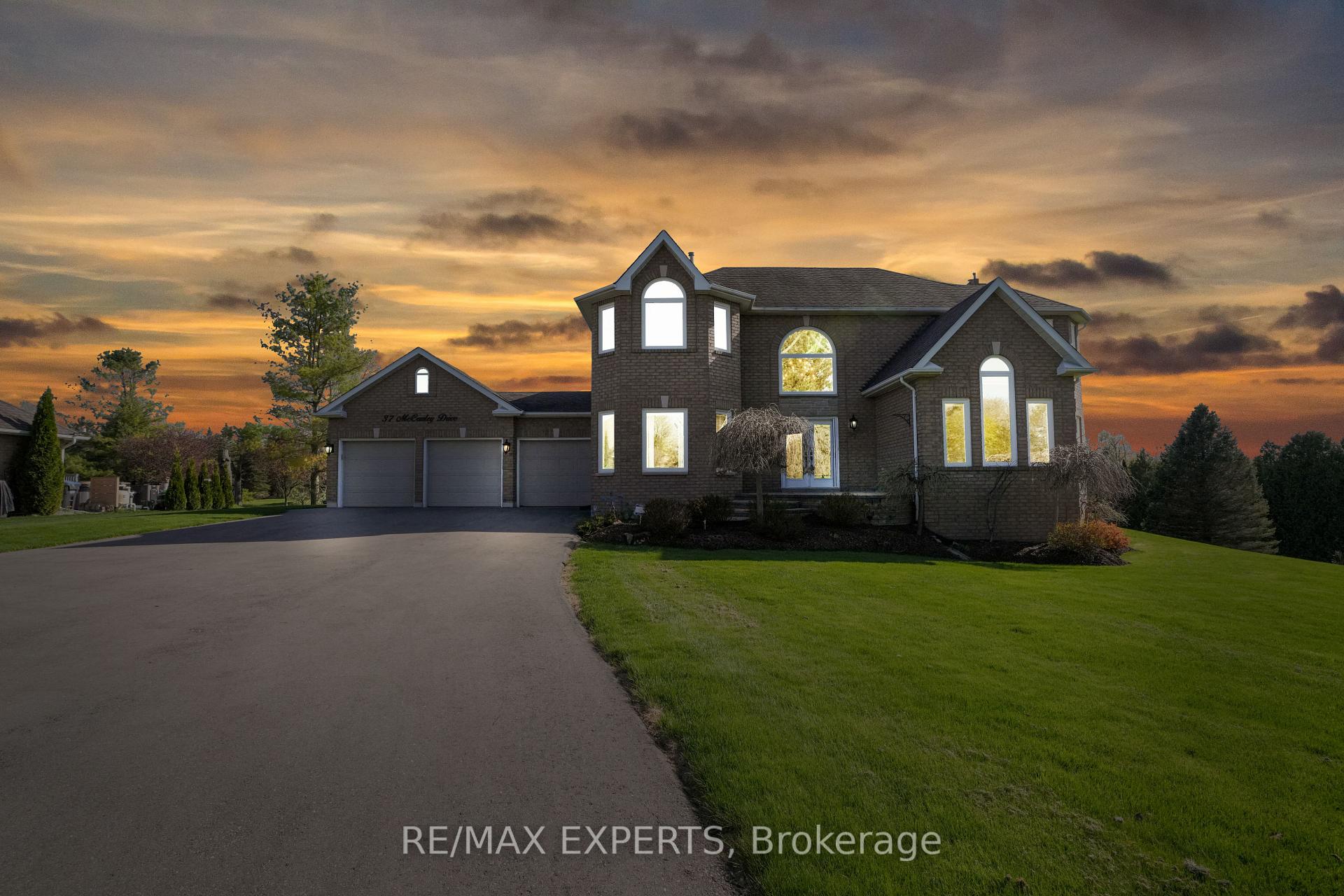 Photo 1 of 37 Mccauley Drive, Caledon, Rural Caledon — HOMEH