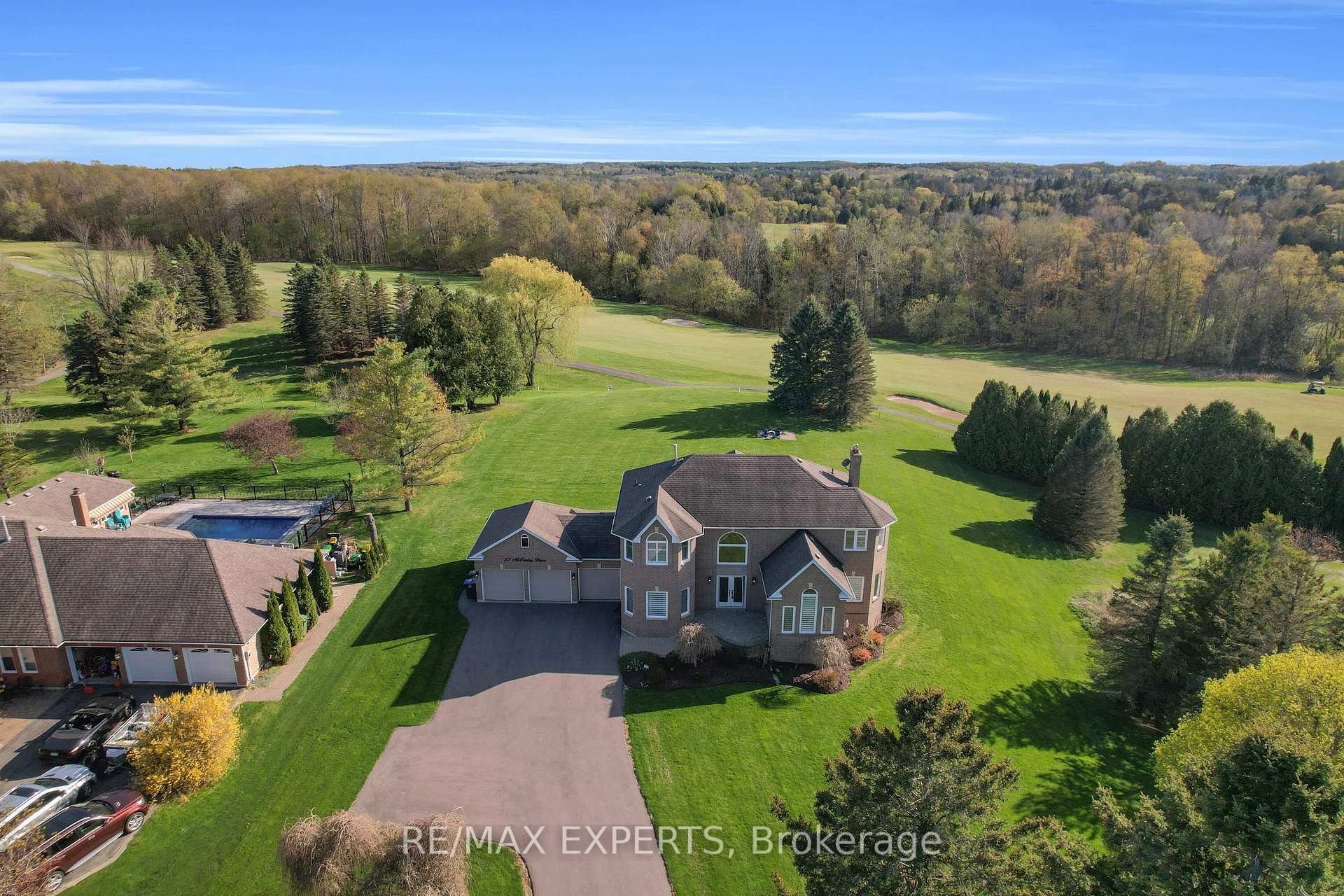 Photo 5 of 37 Mccauley Drive, Caledon, Rural Caledon — HOMEH