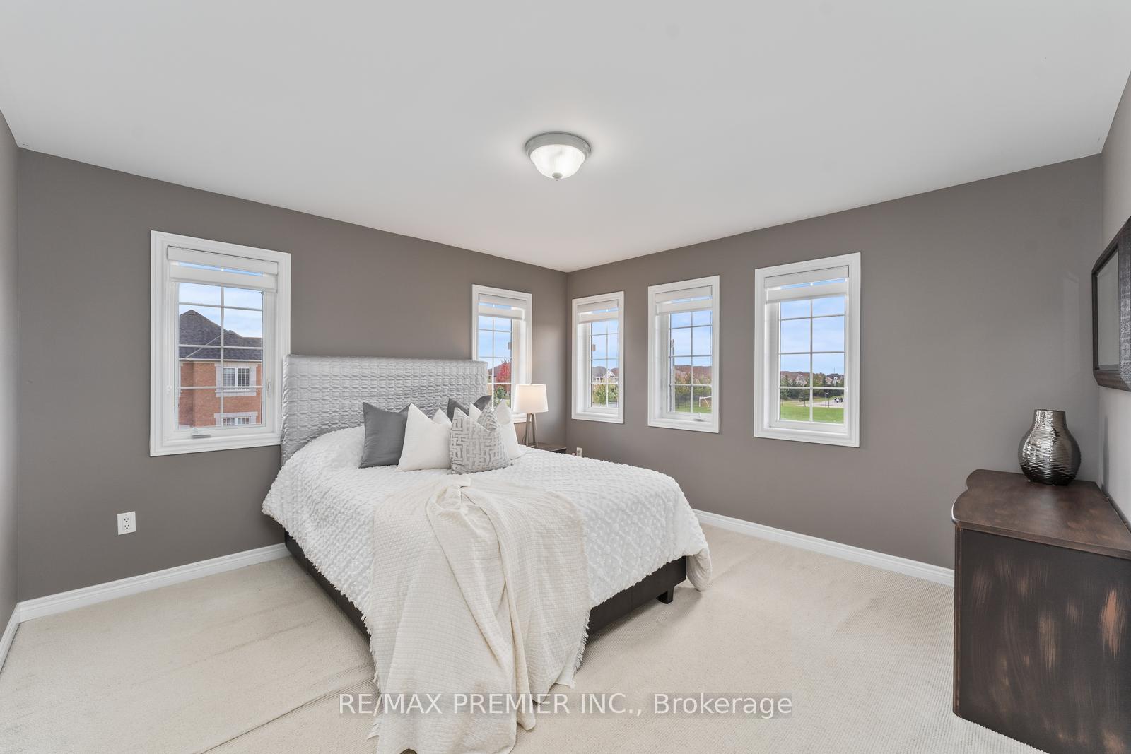 Photo 19 of 175 Trudeau Drive, Vaughan, Vellore Village — HOMEH