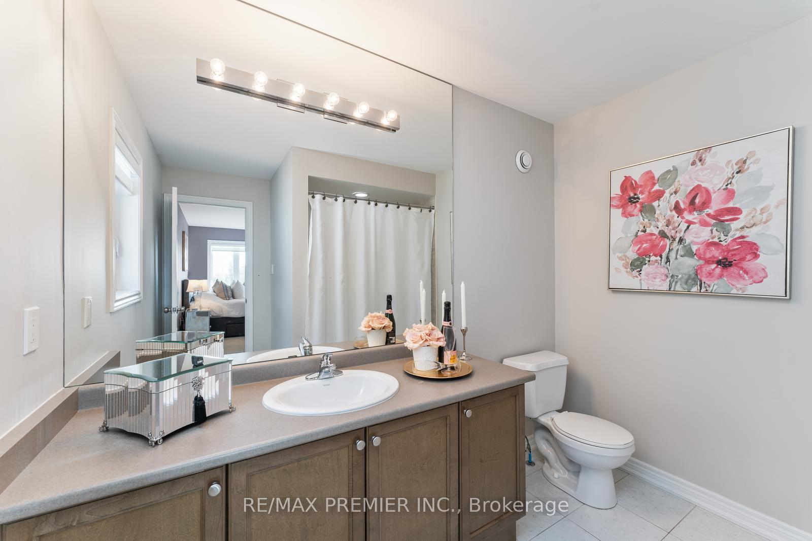 Photo 18 of 175 Trudeau Drive, Vaughan, Vellore Village — HOMEH