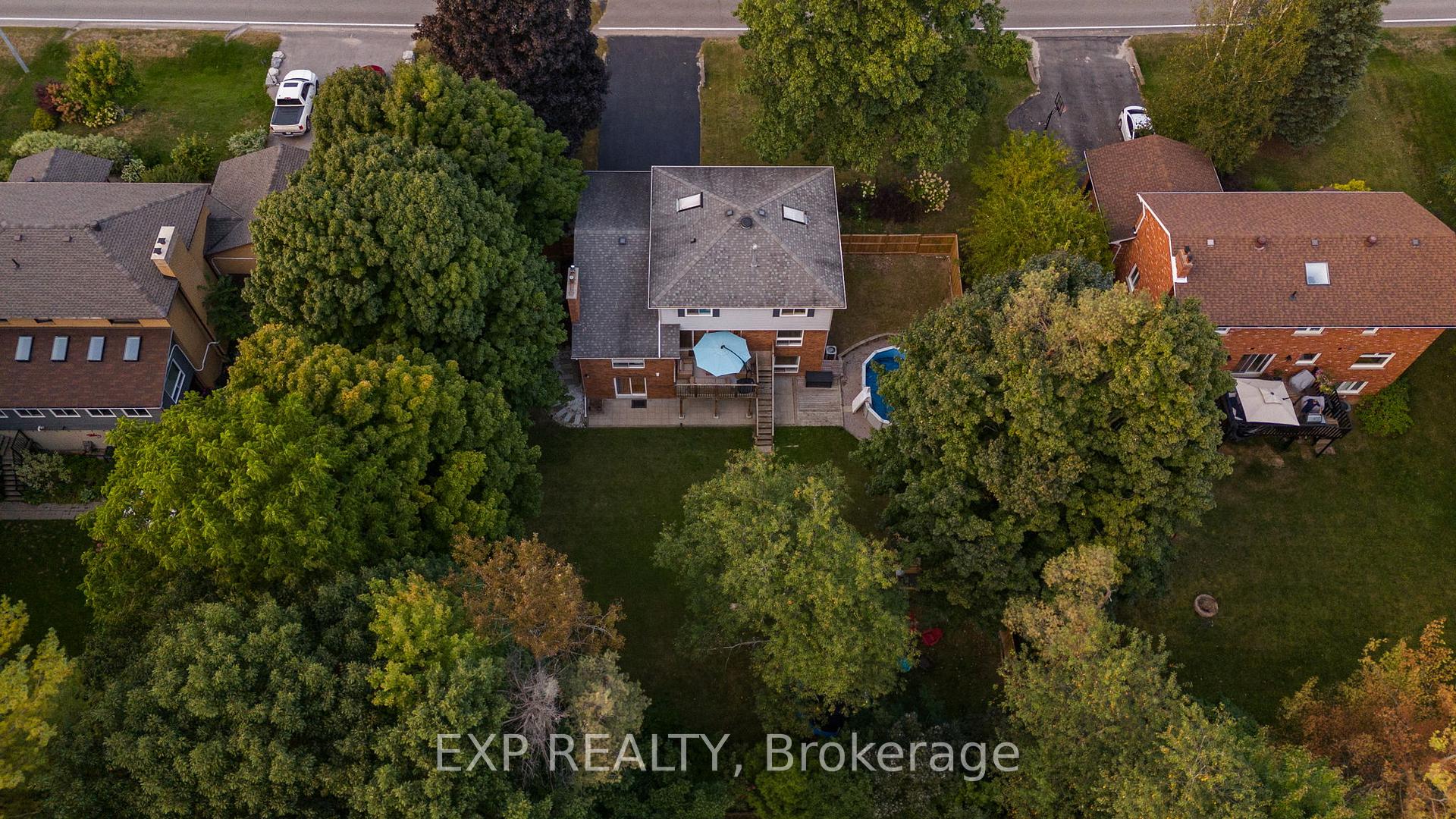 Photo 2 of 35 Pooles Road, Springwater, Midhurst — HOMEH