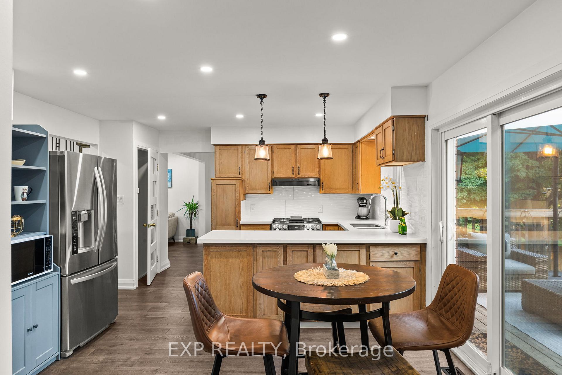 Photo 35 of 35 Pooles Road, Springwater, Midhurst — HOMEH
