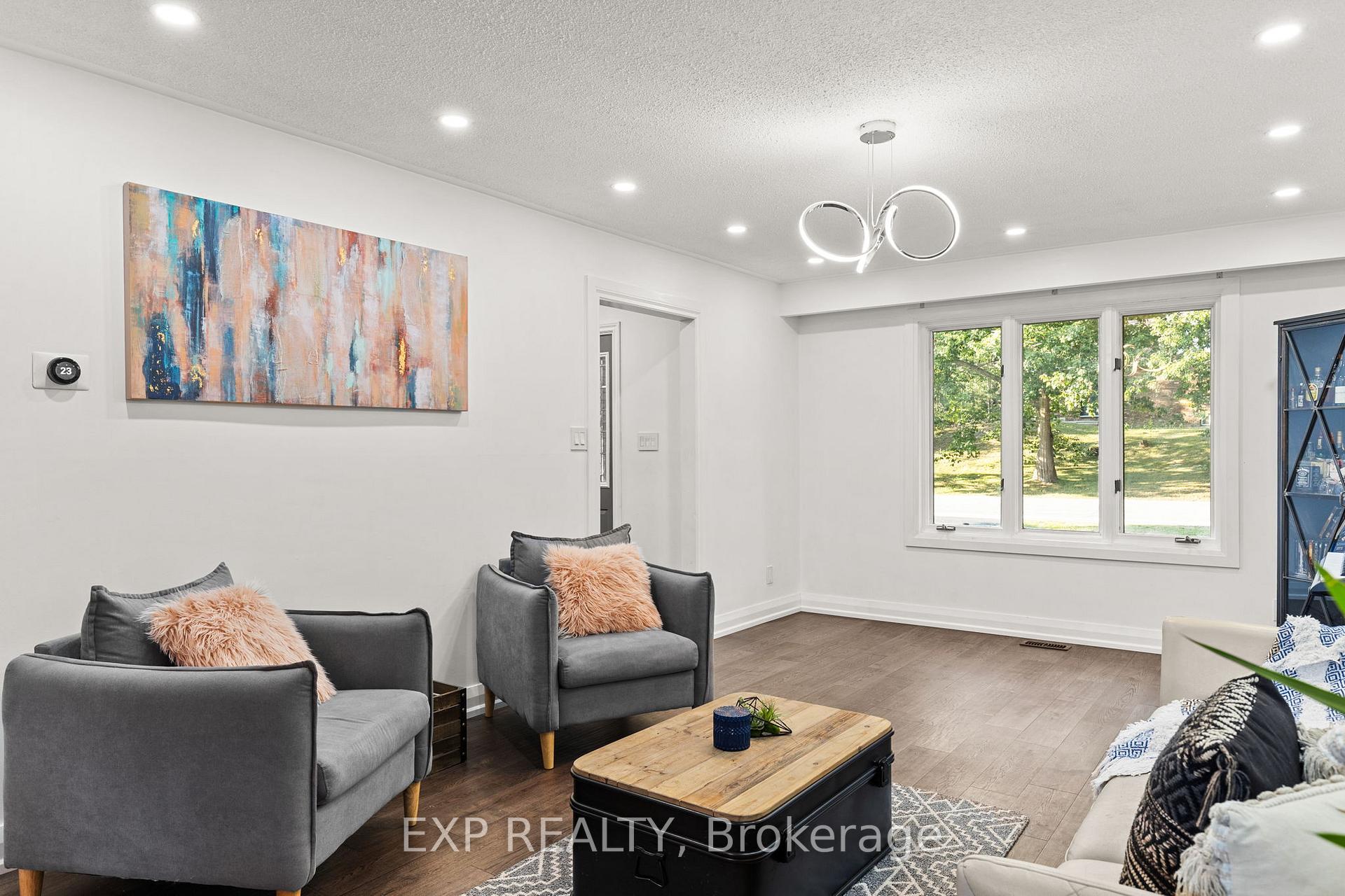 Photo 19 of 35 Pooles Road, Springwater, Midhurst — HOMEH