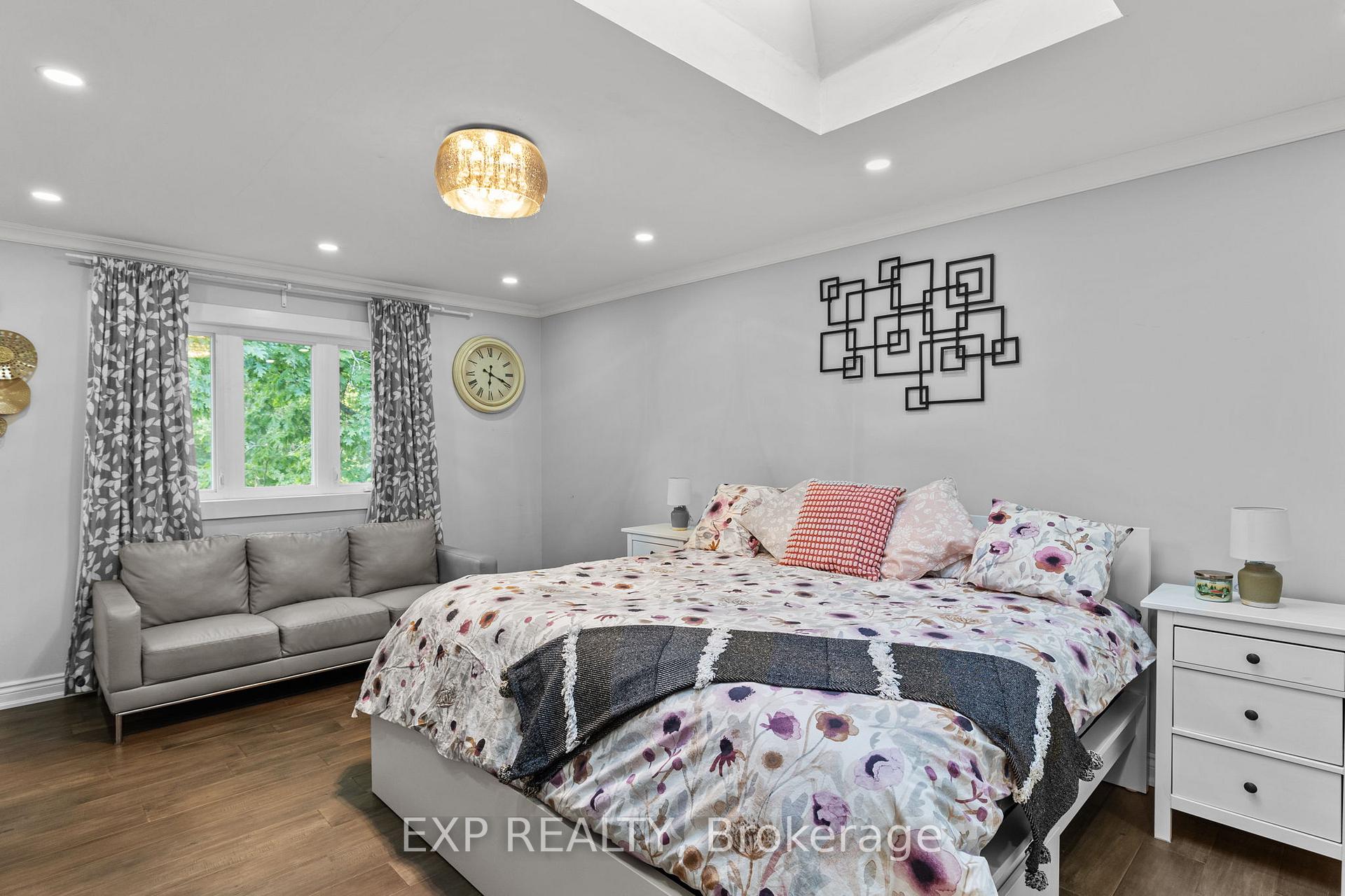 Photo 12 of 35 Pooles Road, Springwater, Midhurst — HOMEH