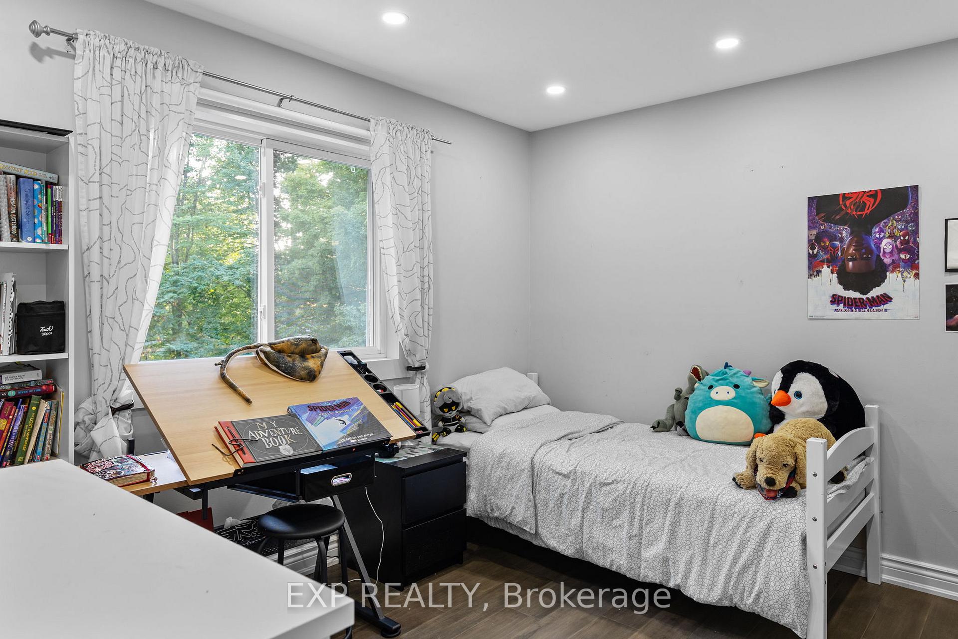 Photo 26 of 35 Pooles Road, Springwater, Midhurst — HOMEH