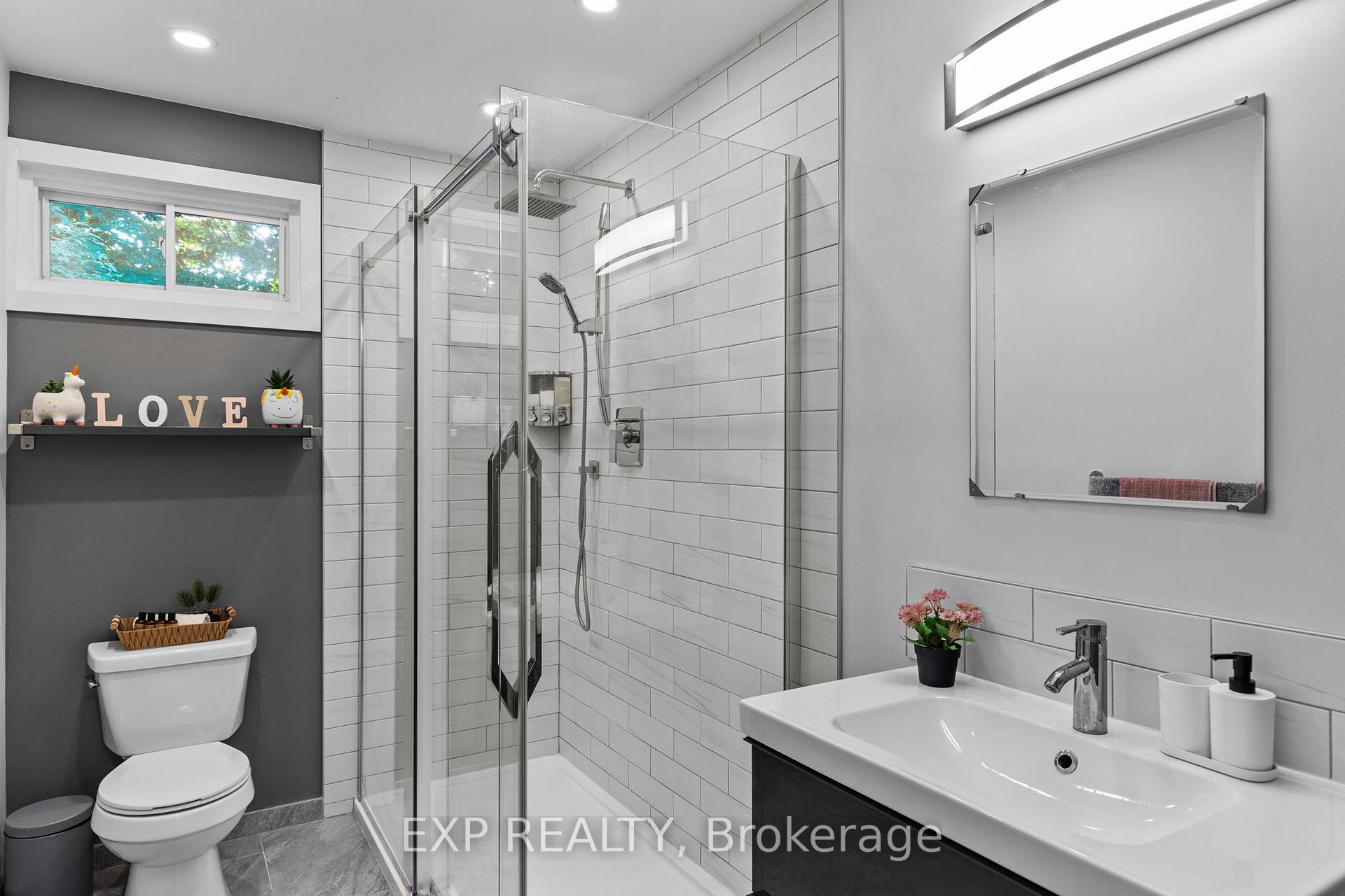 Photo 17 of 35 Pooles Road, Springwater, Midhurst — HOMEH
