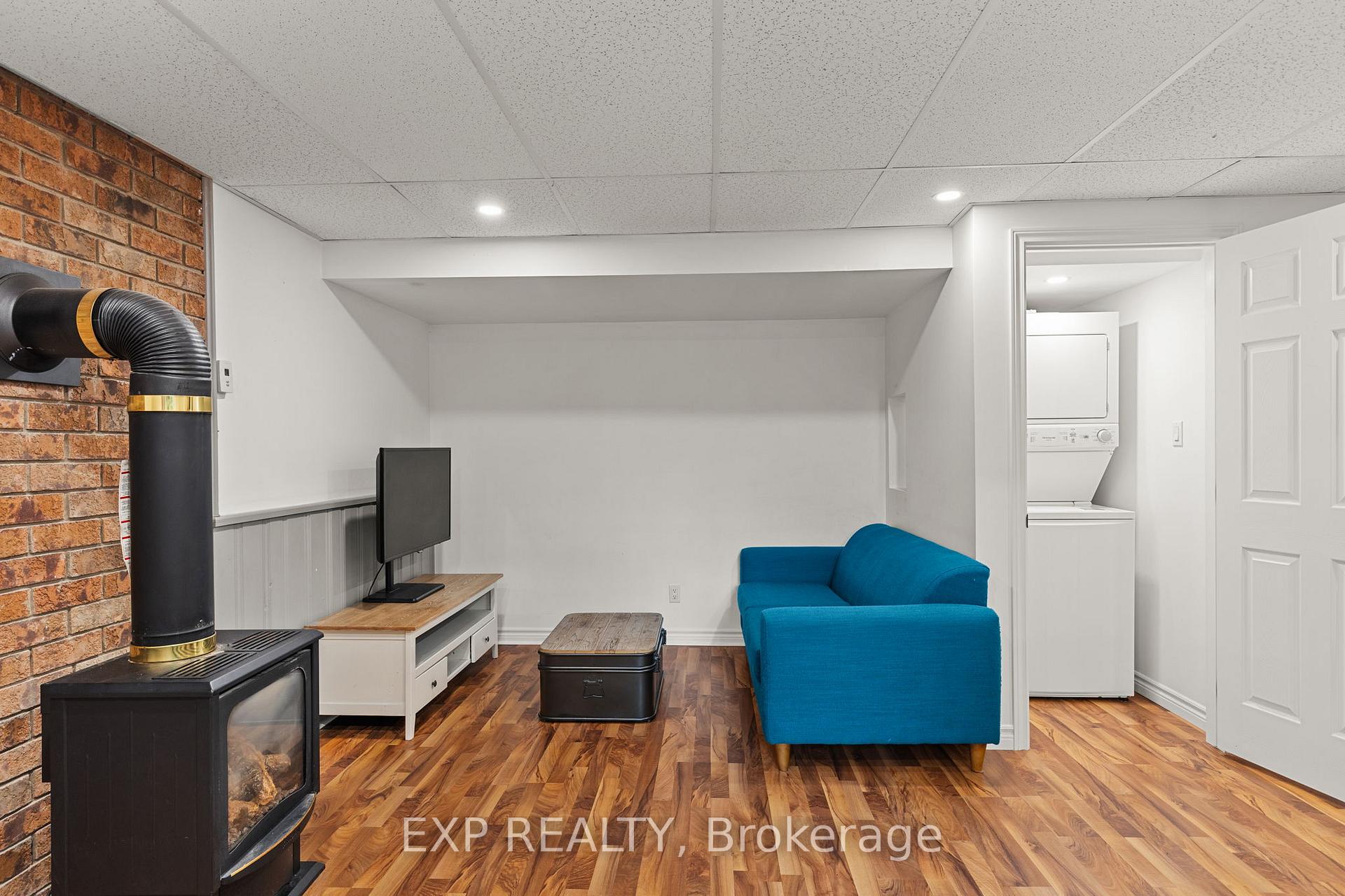 Photo 30 of 35 Pooles Road, Springwater, Midhurst — HOMEH