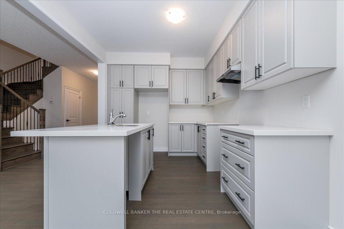 Photo 13 of 26 Philip Joseph Lane, Uxbridge — HOMEH