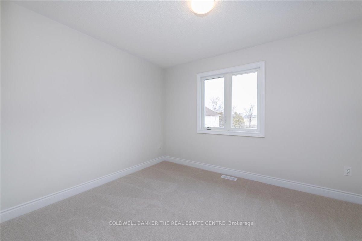 Photo 14 of 26 Philip Joseph Lane, Uxbridge — HOMEH