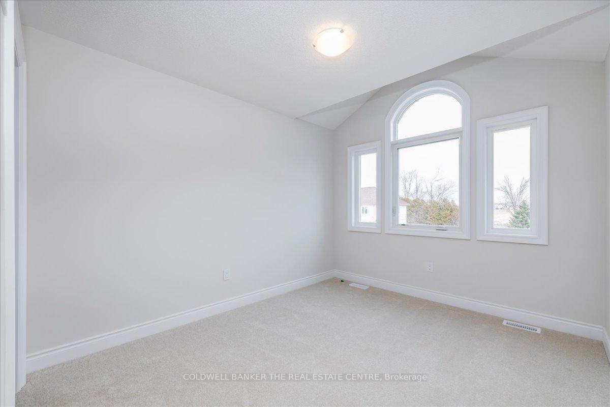 Photo 21 of 26 Philip Joseph Lane, Uxbridge — HOMEH