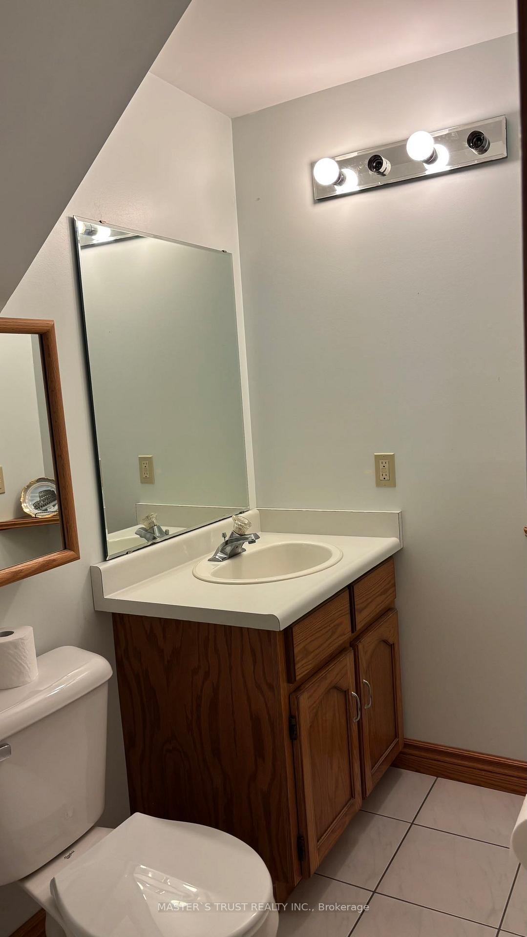 Photo 7 of 55 Monticello Crescent, Guelph, Kortright East — HOMEH