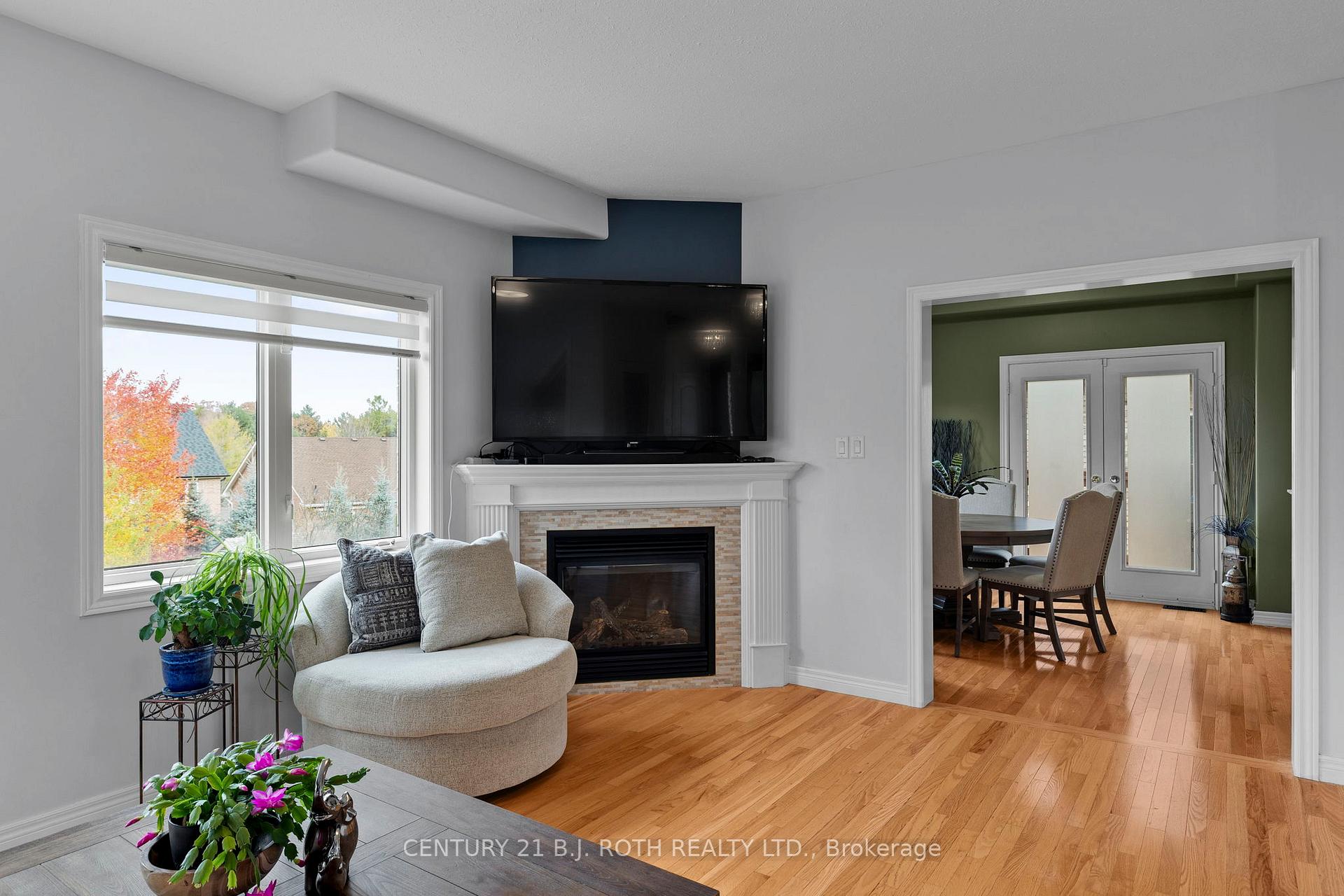 Photo 13 of 36 Stapleton Place, Barrie, Ardagh — HOMEH