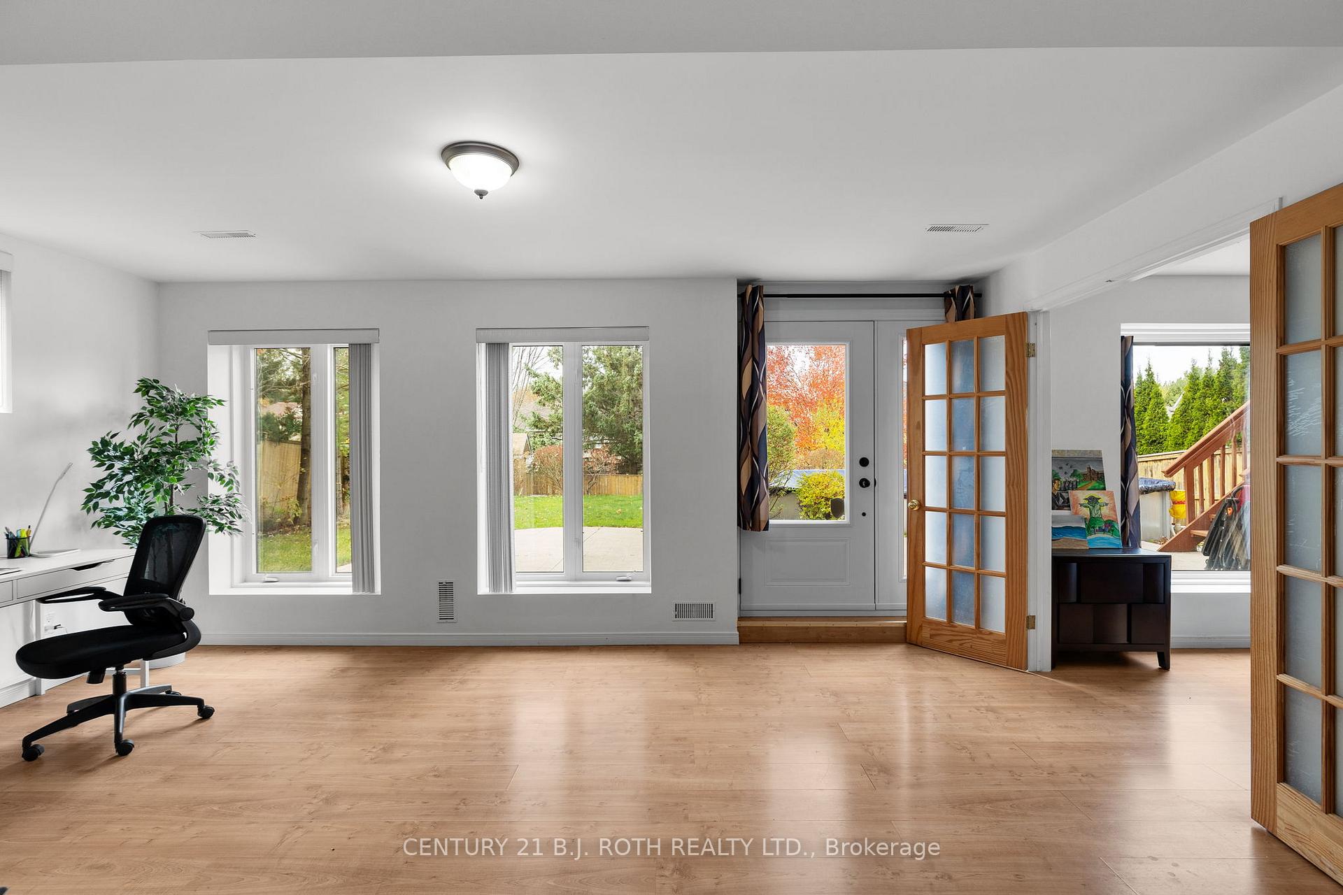 Photo 22 of 36 Stapleton Place, Barrie, Ardagh — HOMEH