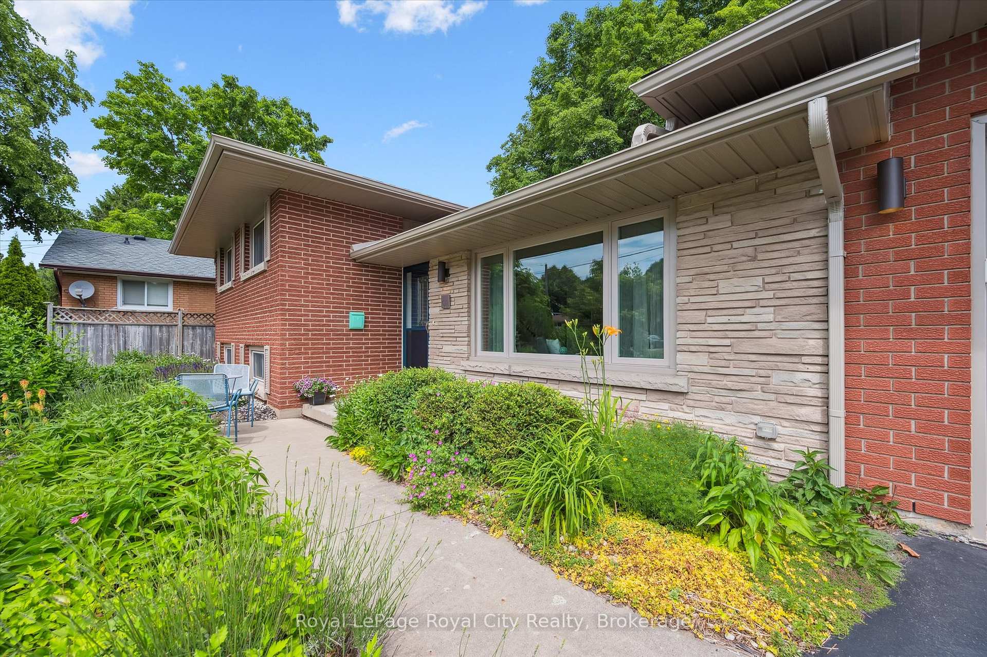 Photo 6 of 1 Balmoral Drive, Guelph, Riverside Park — HOMEH