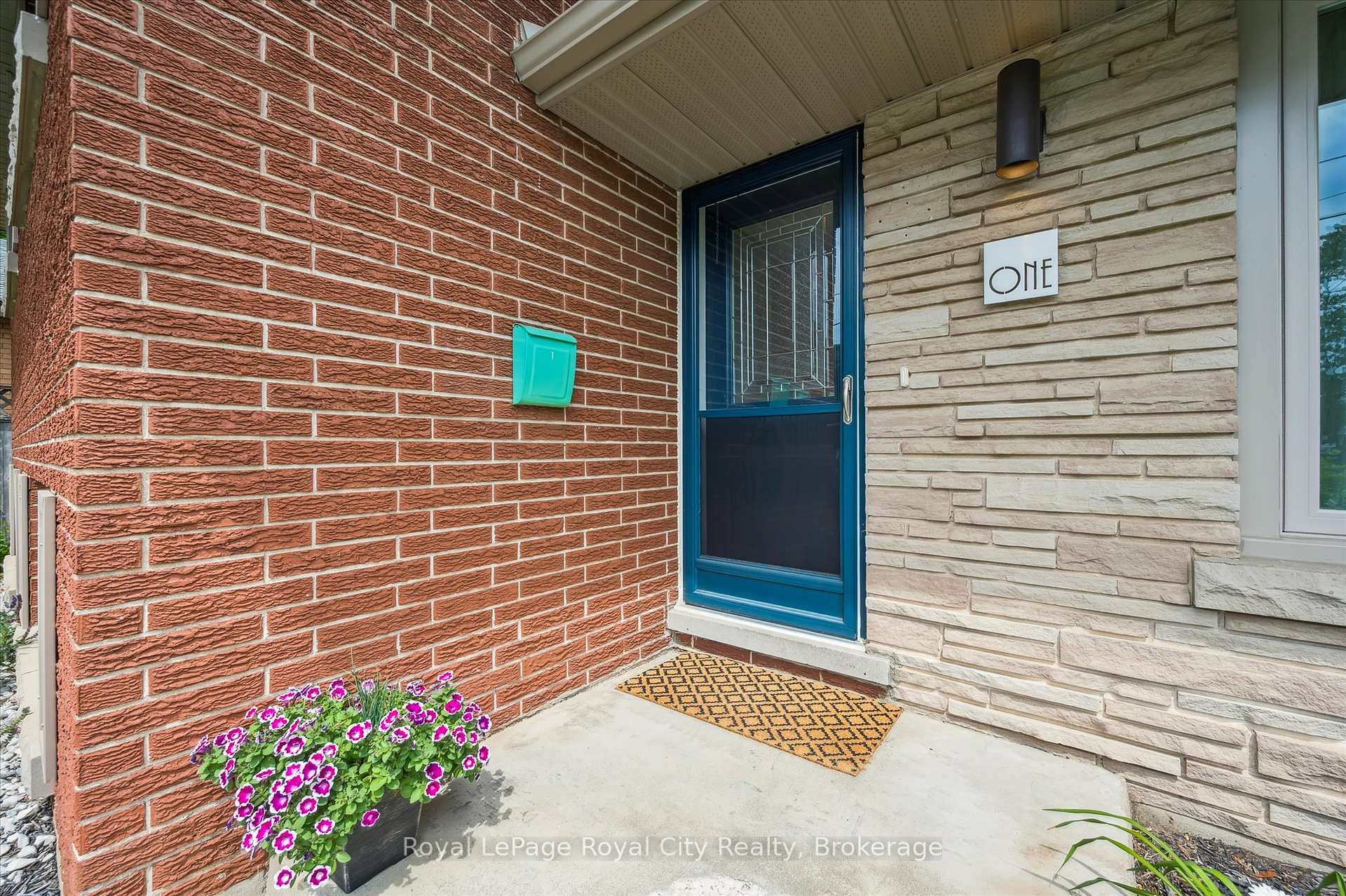 Photo 7 of 1 Balmoral Drive, Guelph, Riverside Park — HOMEH