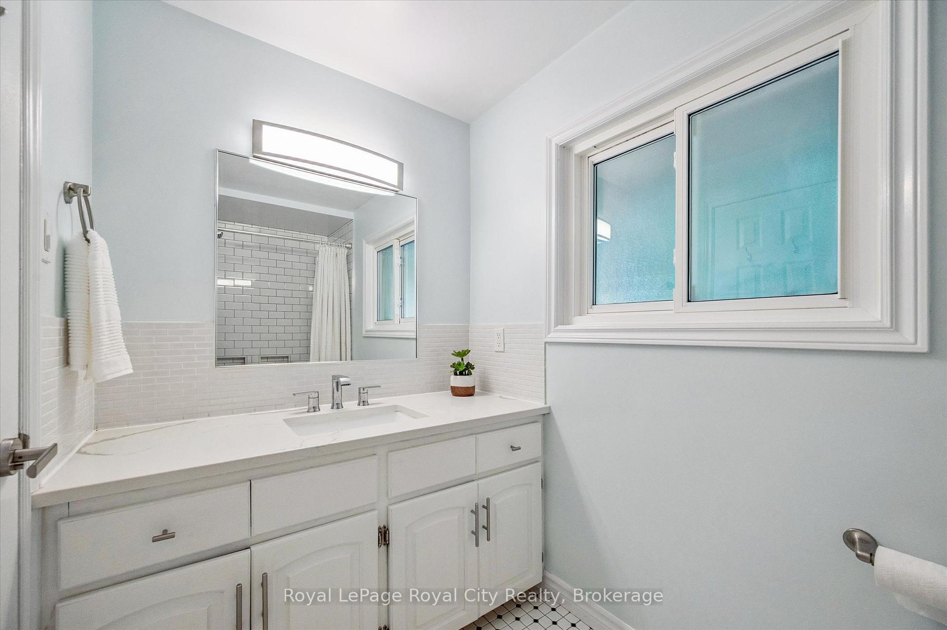 Photo 26 of 1 Balmoral Drive, Guelph, Riverside Park — HOMEH