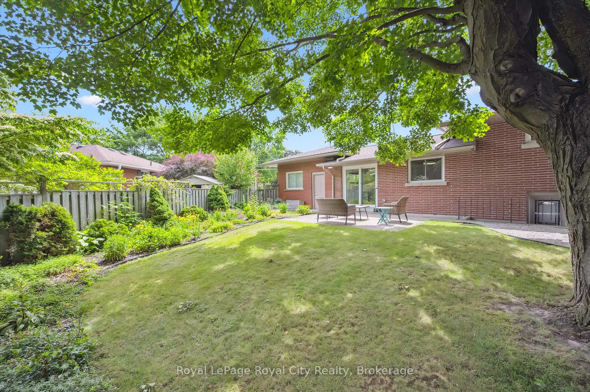 Photo 36 of 1 Balmoral Drive, Guelph, Riverside Park — HOMEH