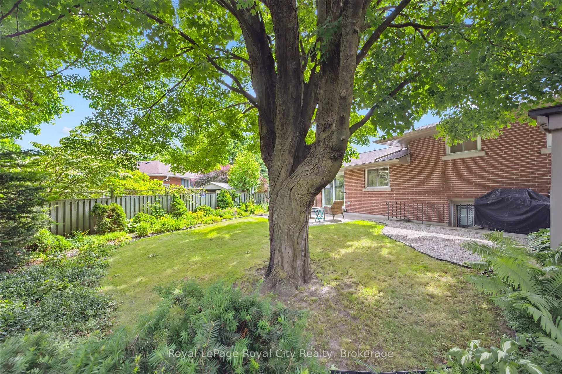 Photo 37 of 1 Balmoral Drive, Guelph, Riverside Park — HOMEH