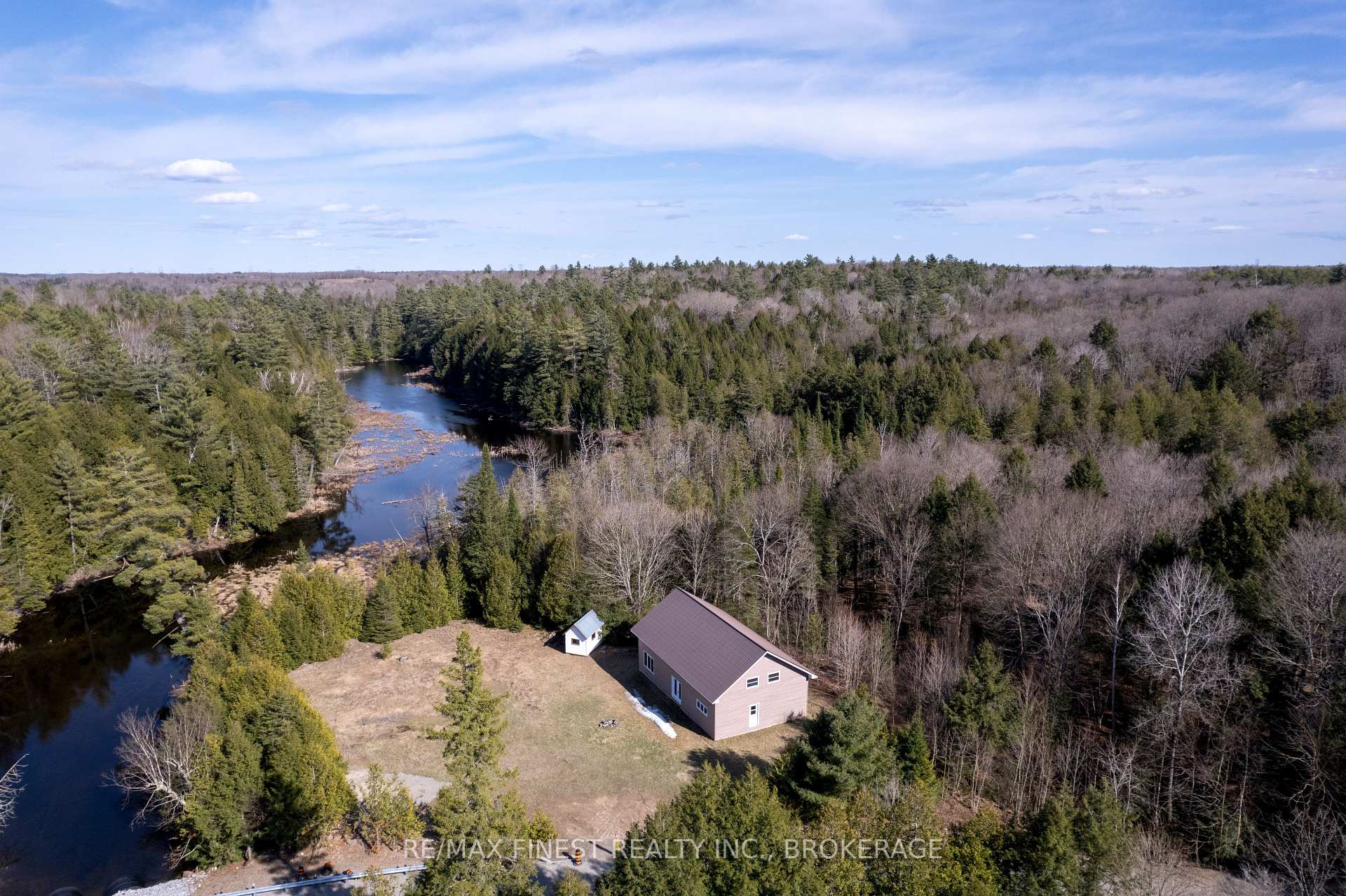 Photo 1 of 1975 North Road, Frontenac, Frontenac North — HOMEH
