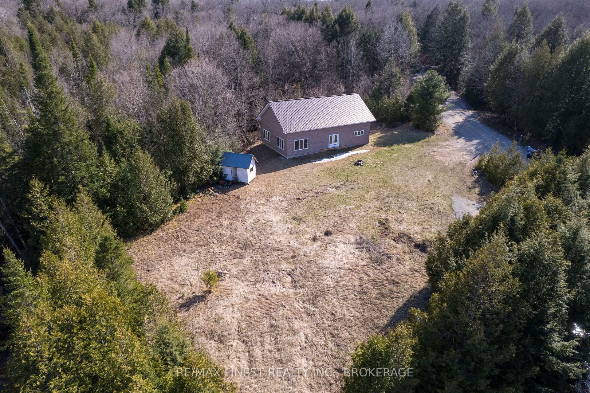 Photo 4 of 1975 North Road, Frontenac, Frontenac North — HOMEH