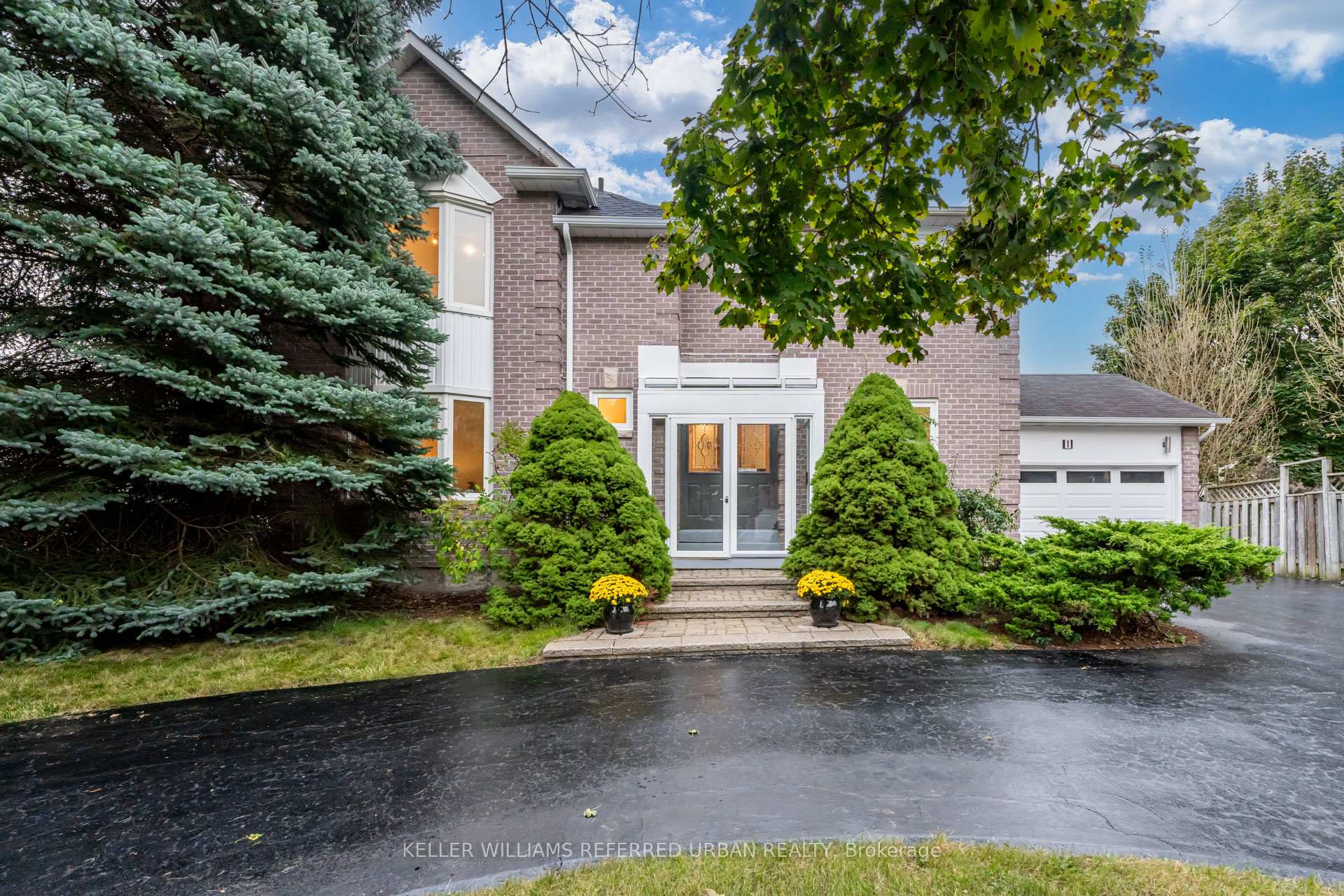 Photo 1 of 1 Cummings Court, Markham, Thornlea — HOMEH