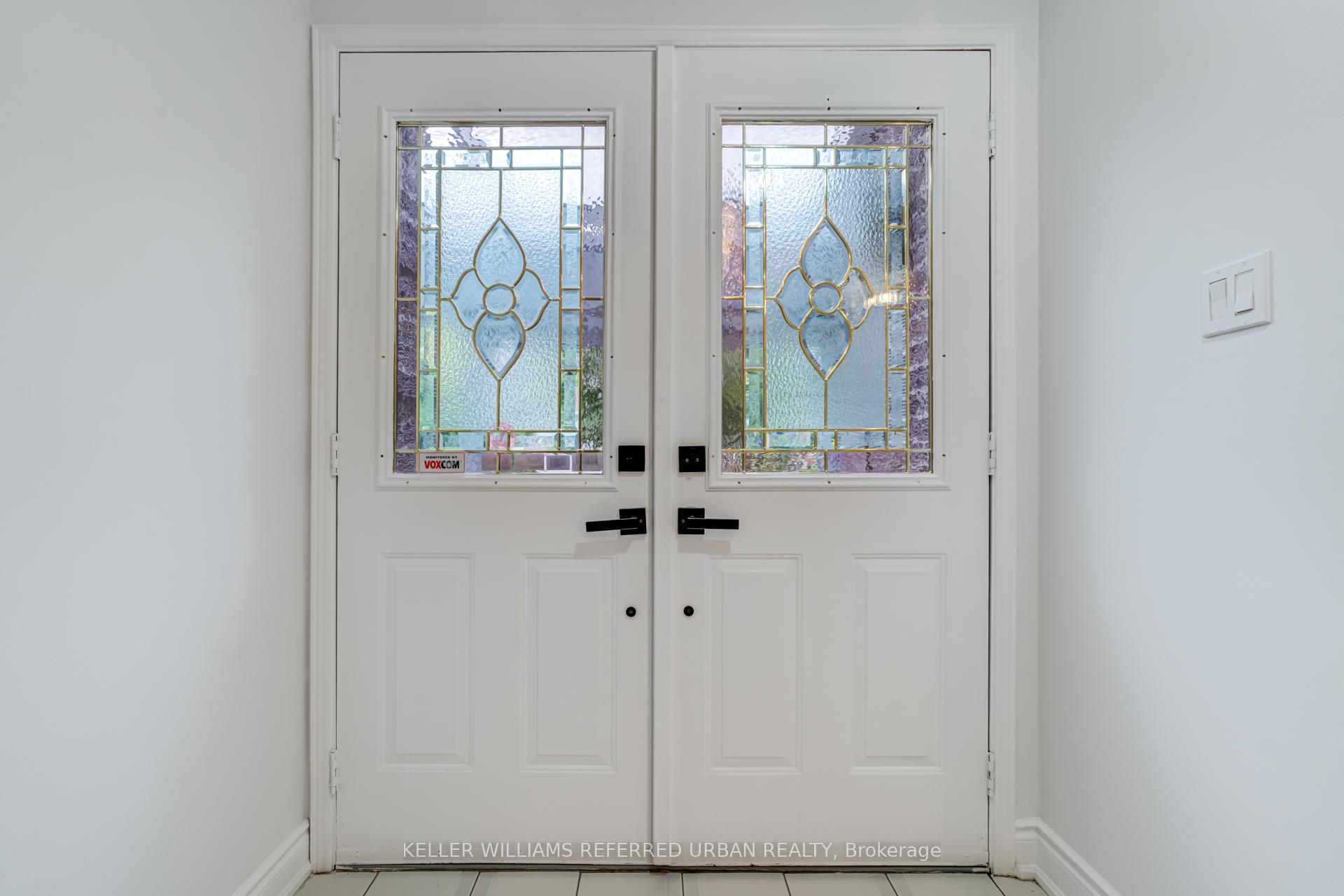 Photo 5 of 1 Cummings Court, Markham, Thornlea — HOMEH