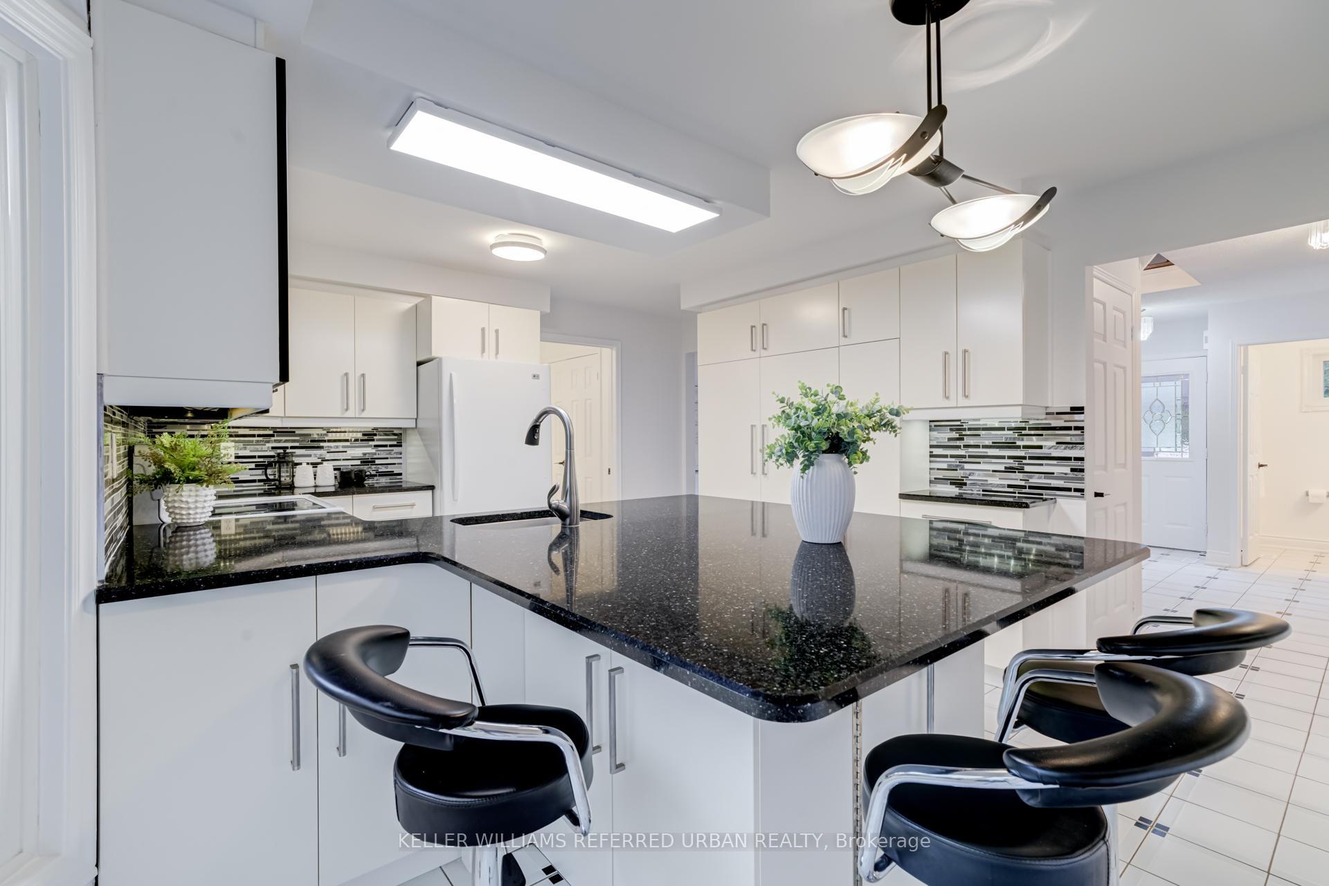 Photo 23 of 1 Cummings Court, Markham, Thornlea — HOMEH