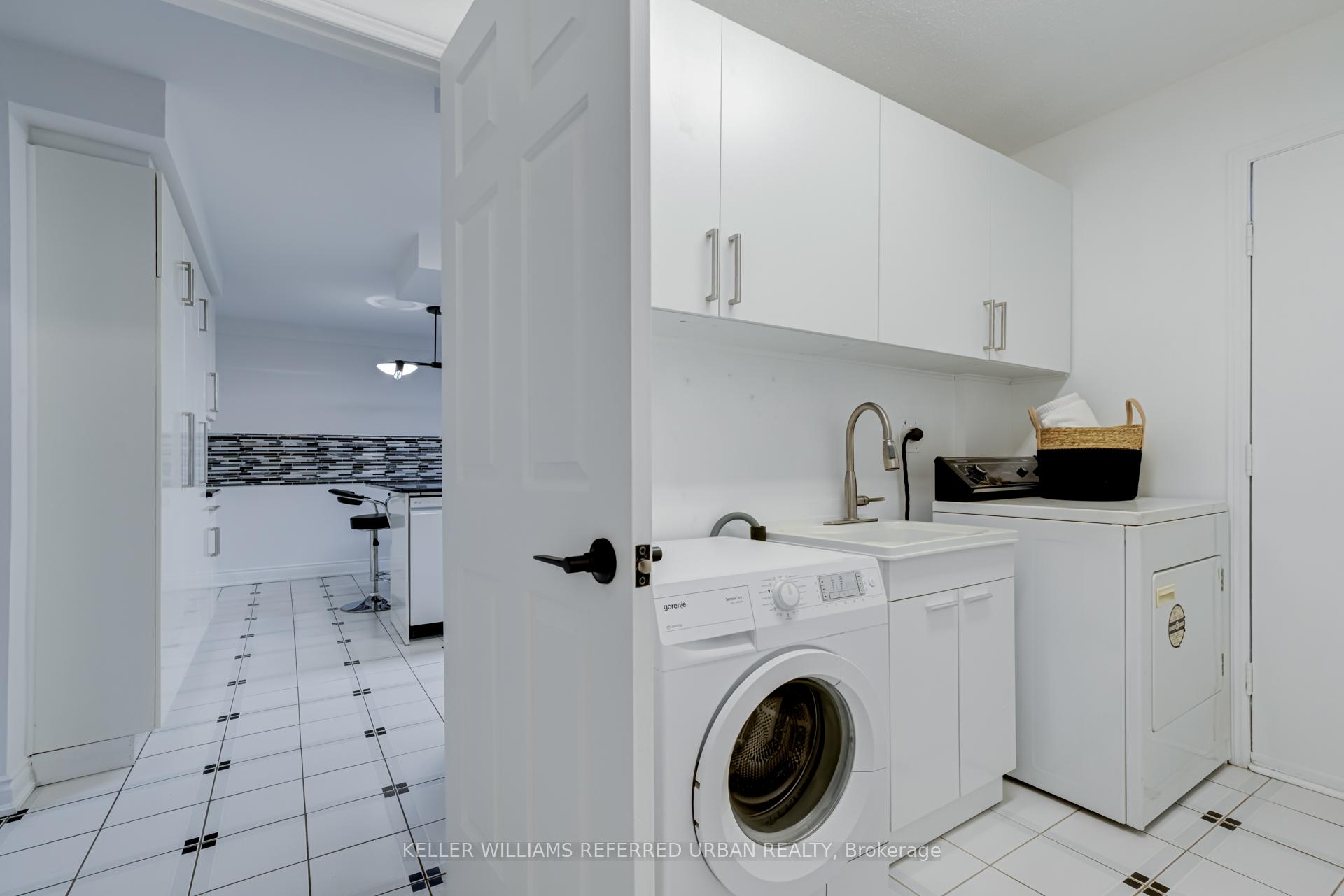 Photo 14 of 1 Cummings Court, Markham, Thornlea — HOMEH