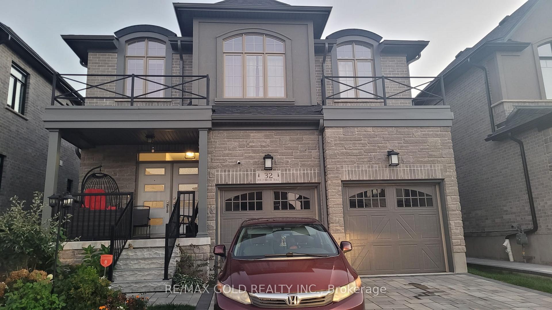 Front of 32 Hollybrook Trail