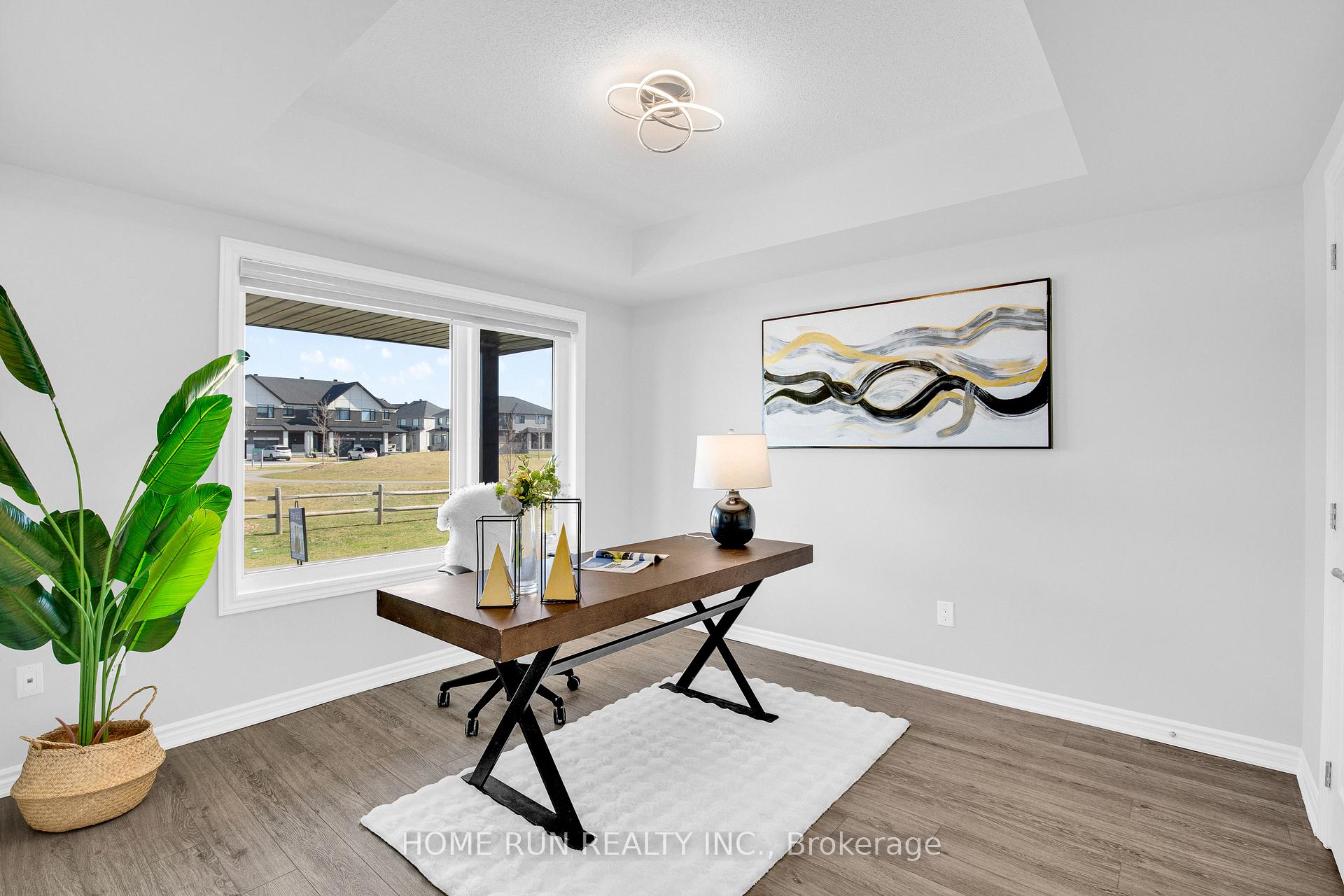 Photo 5 of 100 Kyanite Lane, Ottawa, Barrhaven - Heritage Park — HOMEH