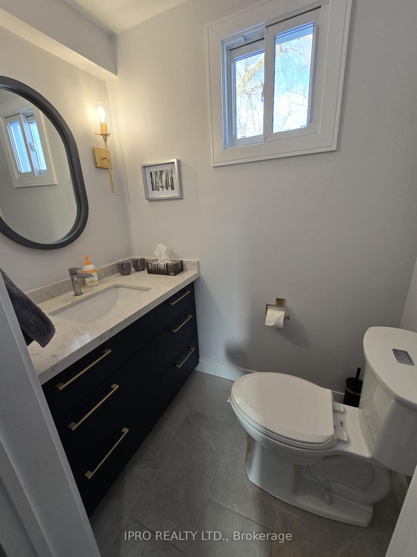Photo 3 of 46 Gunn Street, Barrie, Wellington — HOMEH