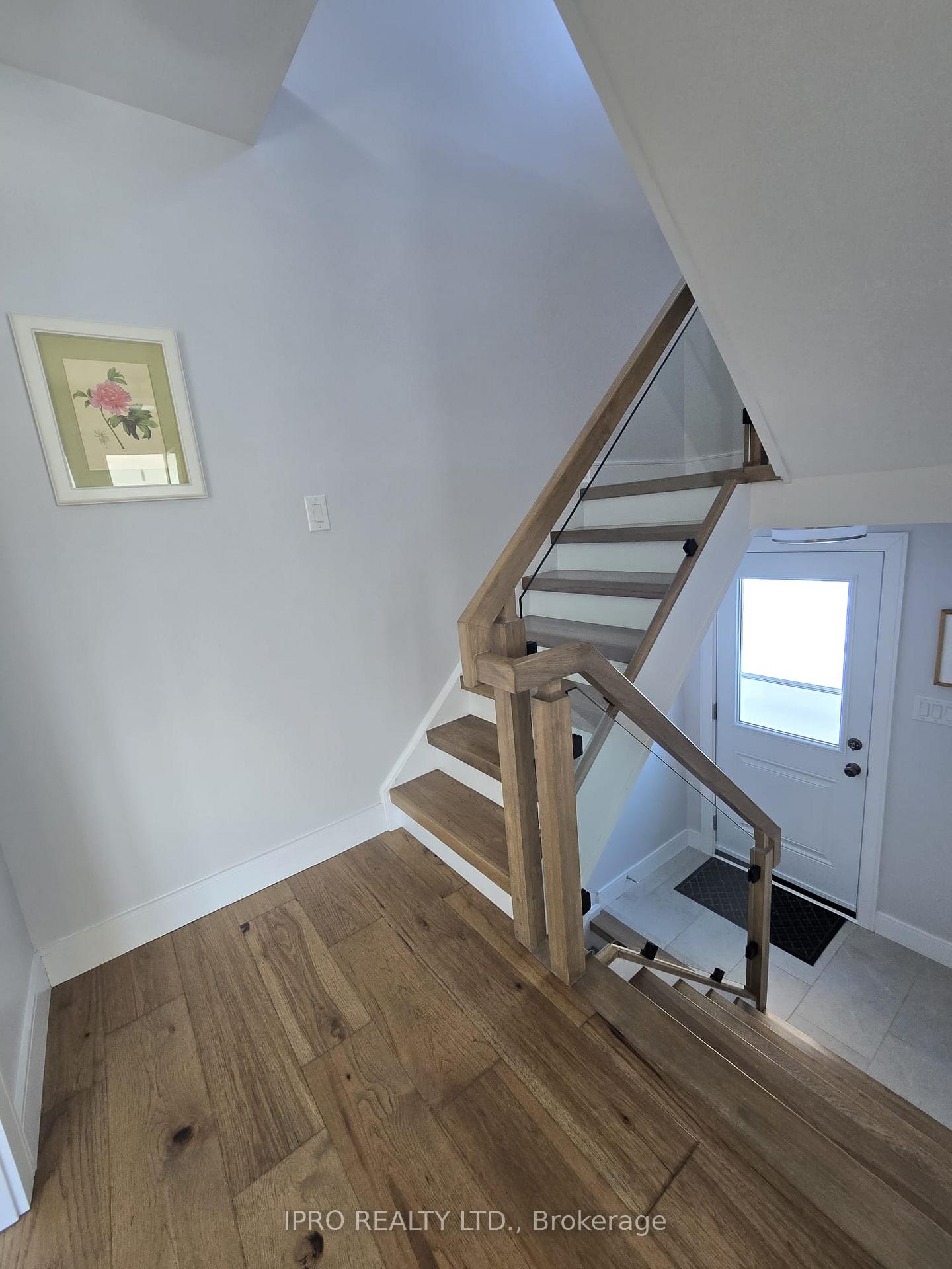 Photo 4 of 46 Gunn Street, Barrie, Wellington — HOMEH