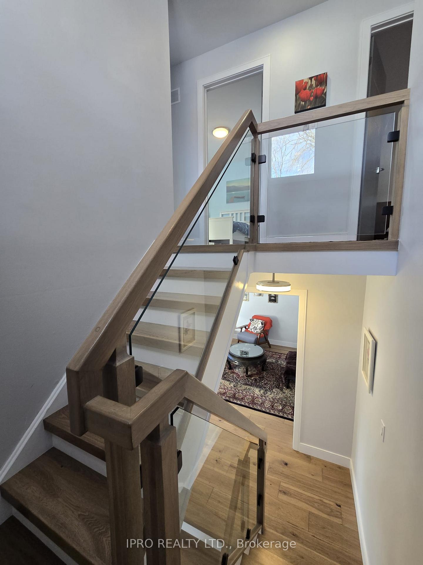 Photo 12 of 46 Gunn Street, Barrie, Wellington — HOMEH