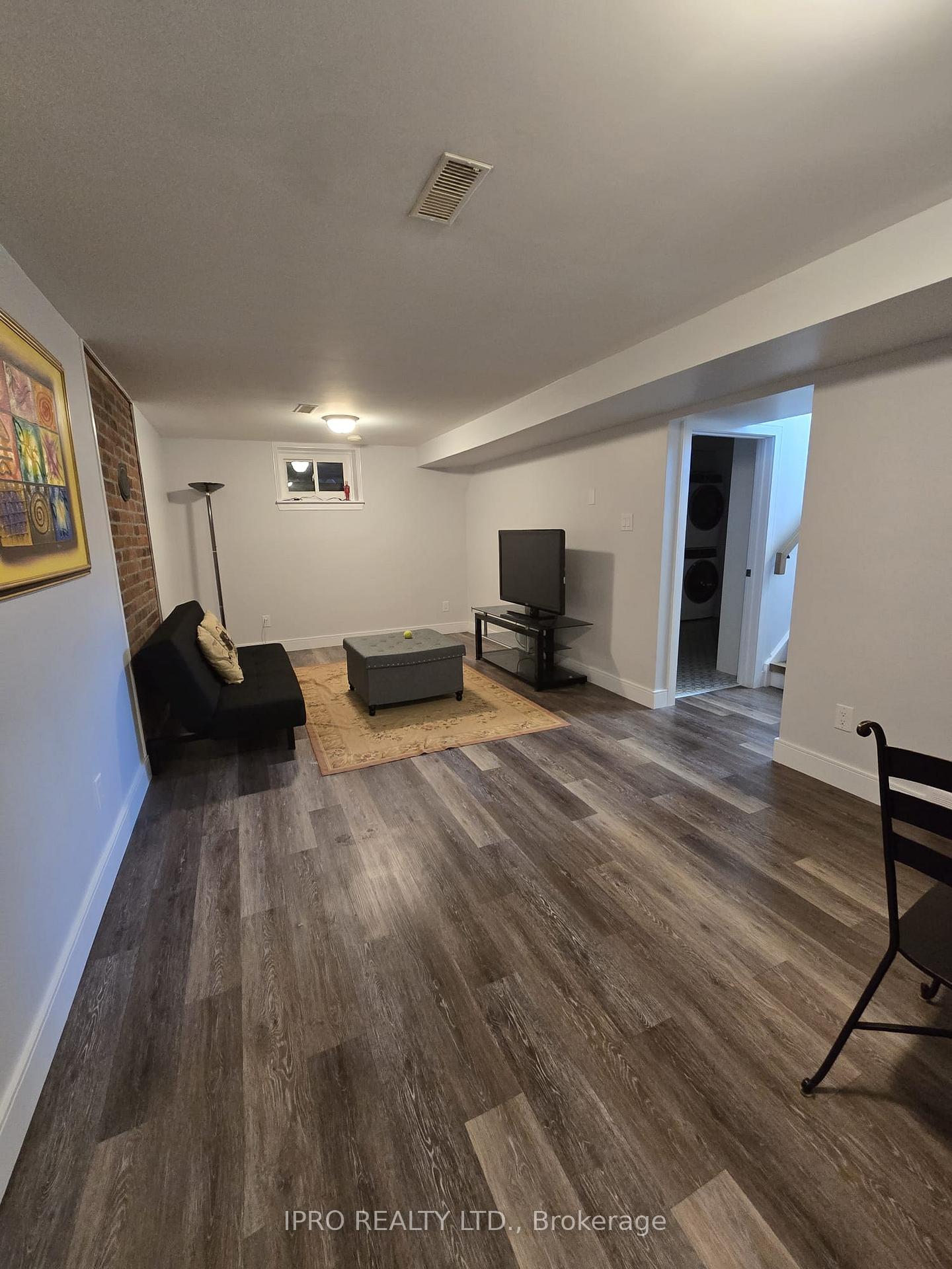 Photo 30 of 46 Gunn Street, Barrie, Wellington — HOMEH