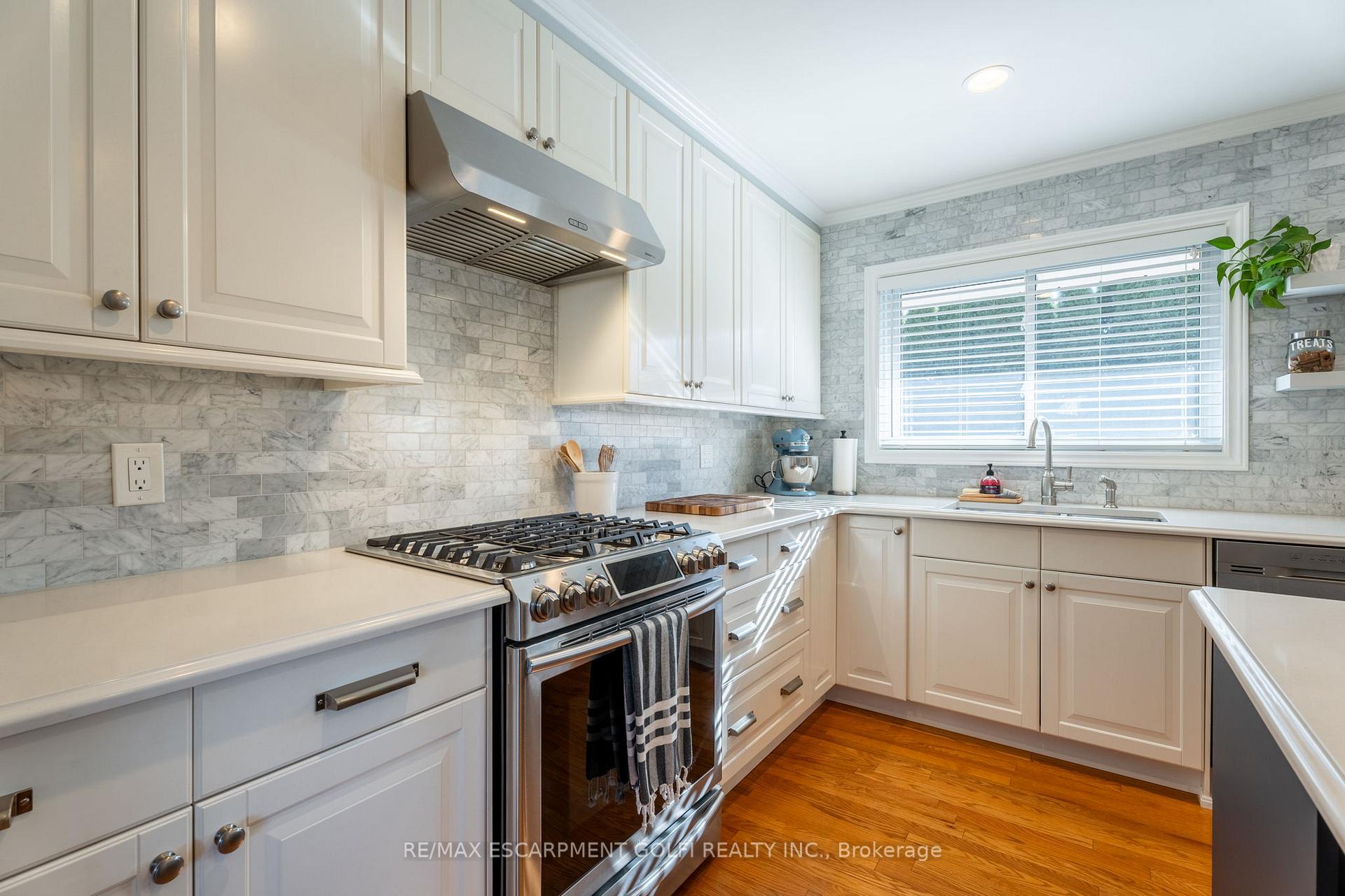 Photo 9 of 22 Nelles Road N, Grimsby, Grimsby East — HOMEH