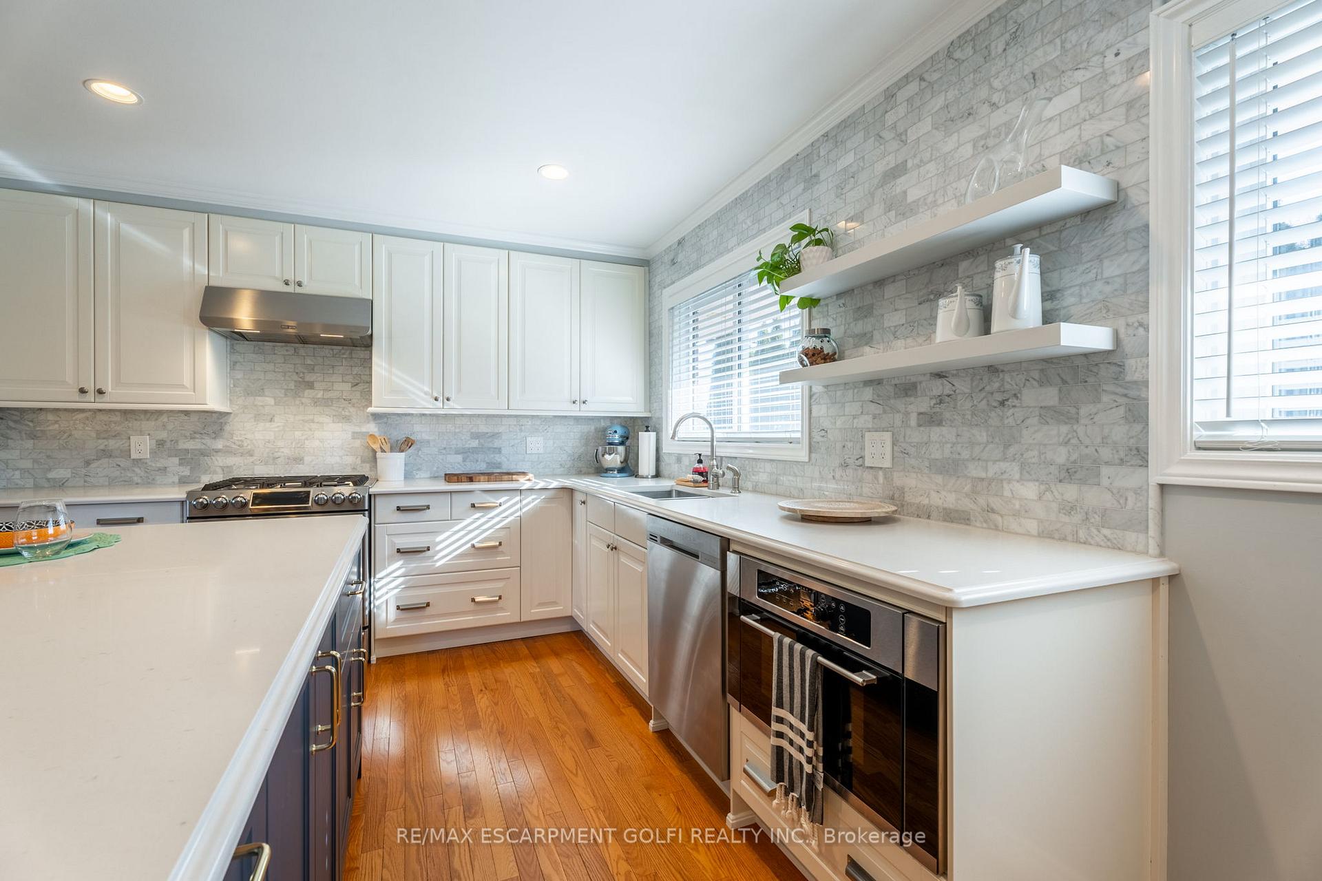 Photo 10 of 22 Nelles Road N, Grimsby, Grimsby East — HOMEH