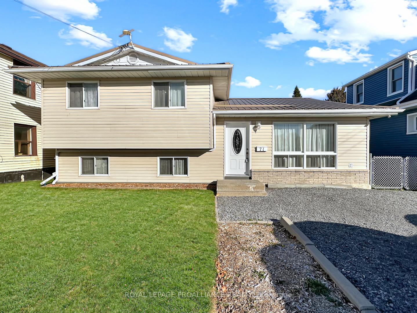 Photo 2 of 71 South John Street, Belleville, Belleville Ward — HOMEH