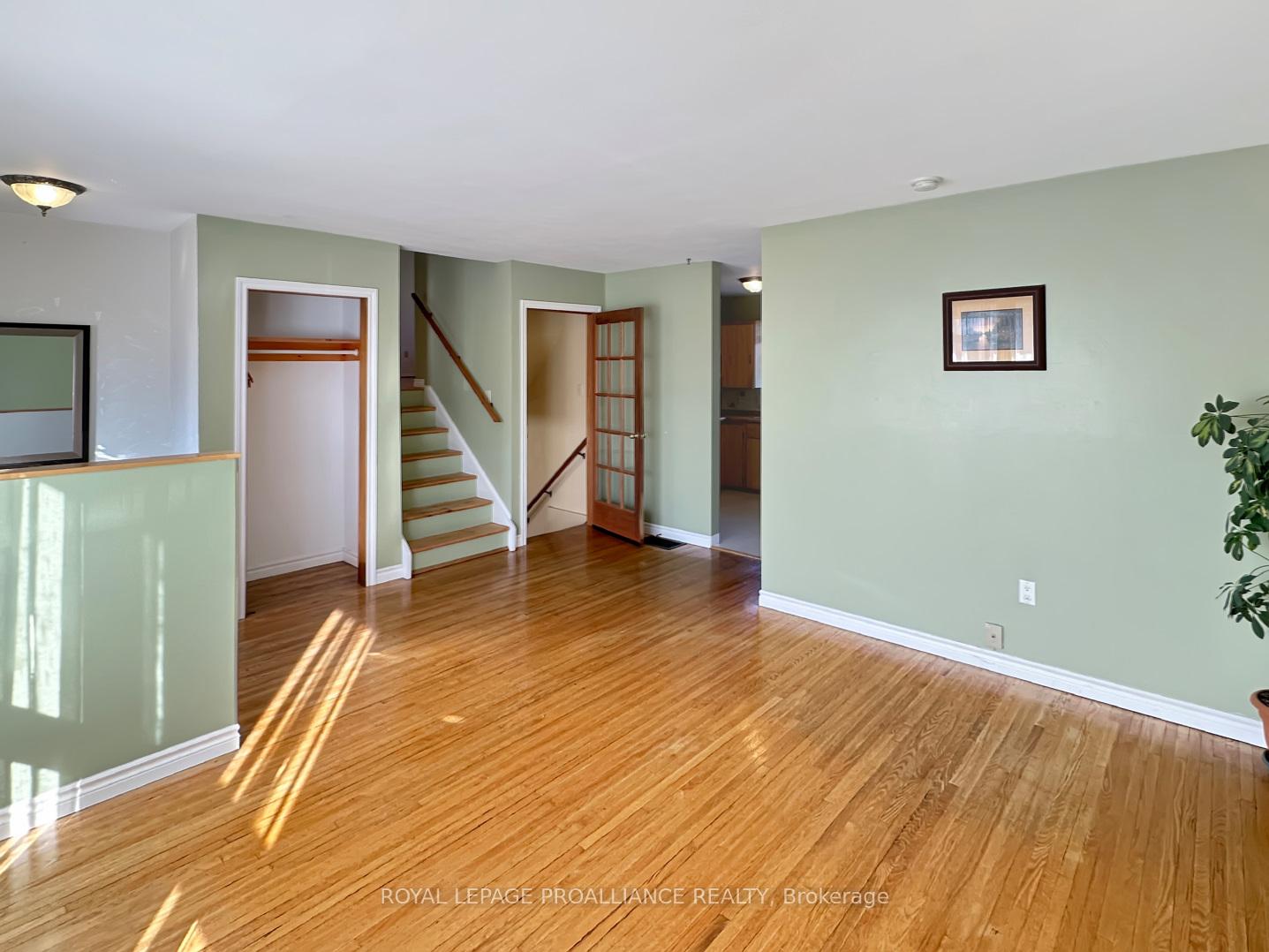 Photo 10 of 71 South John Street, Belleville, Belleville Ward — HOMEH