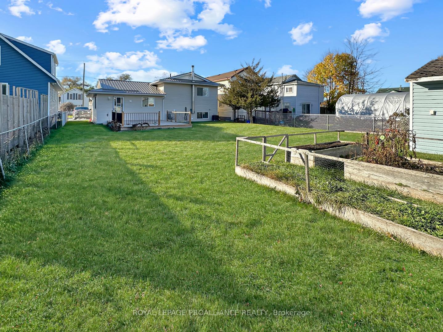 Photo 32 of 71 South John Street, Belleville, Belleville Ward — HOMEH