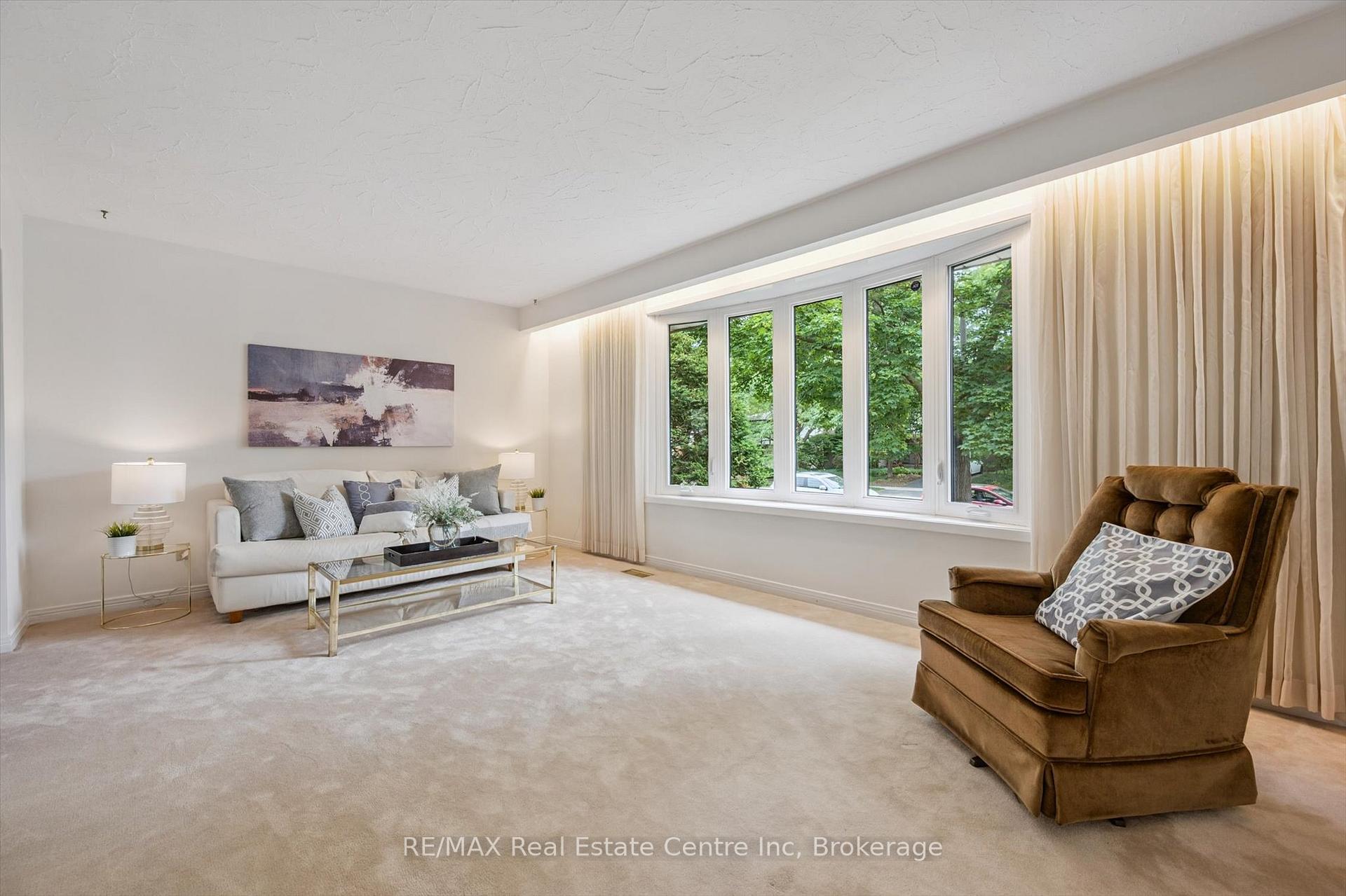 Photo 3 of 101 Harvard Road, Guelph, Kortright West — HOMEH