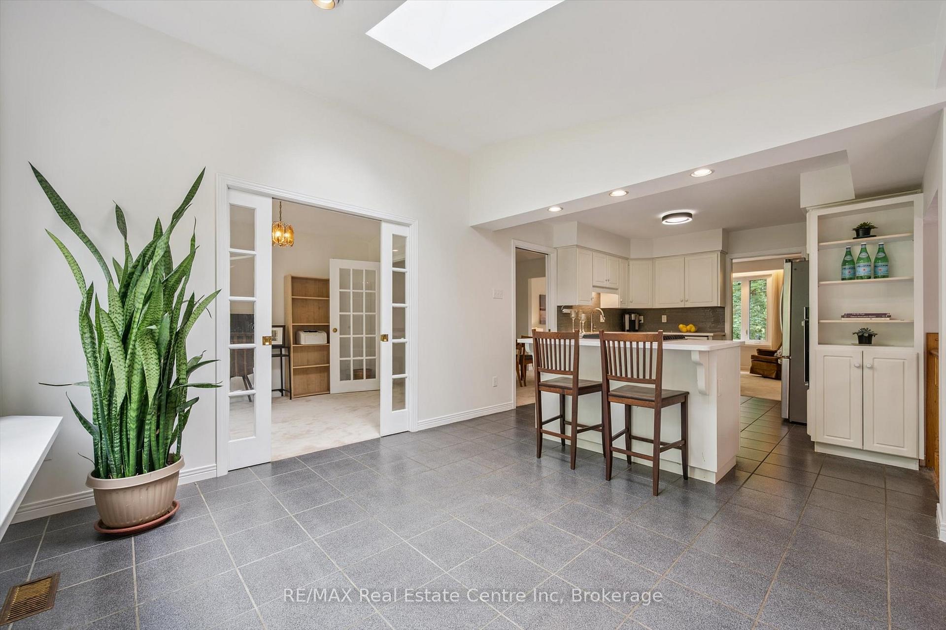 Photo 7 of 101 Harvard Road, Guelph, Kortright West — HOMEH