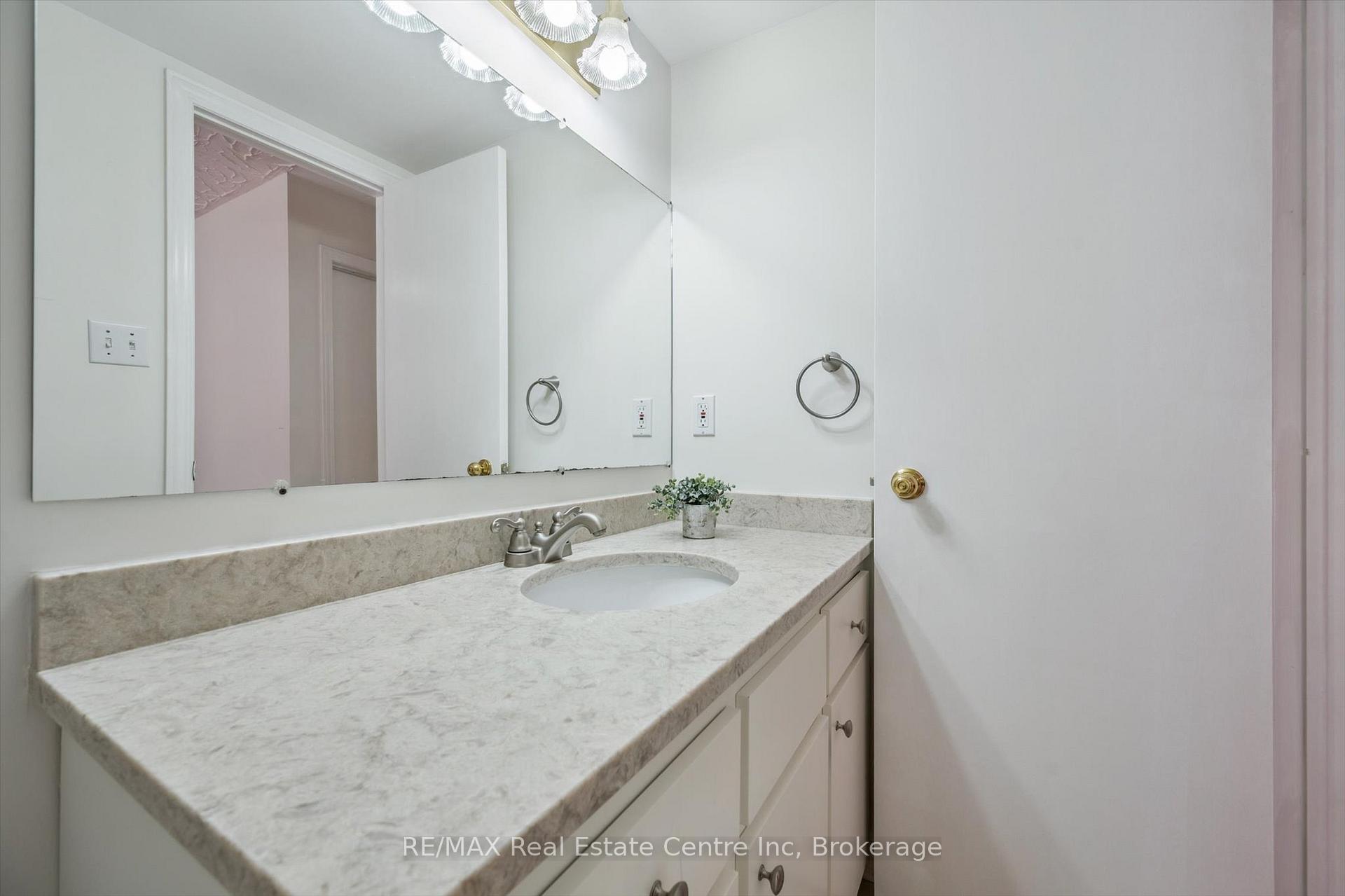 Photo 19 of 101 Harvard Road, Guelph, Kortright West — HOMEH
